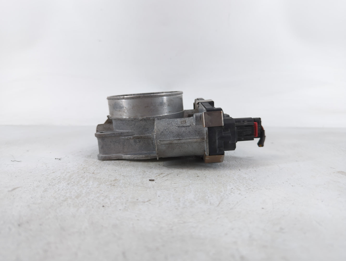 2015-2022 Chevrolet Tahoe Throttle Body P/N:12678224 Fits Fits 2014 2015 2016 2017 2018 2019 2020 2021 2022 OEM Used Auto Pa