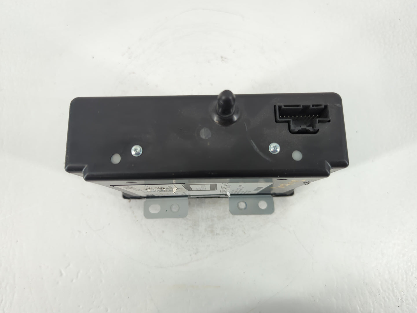 2017-2018 Chevrolet Tahoe Radio AM FM Cd Player Receiver Replacement P/N:84016434 Fits Fits 2017 2018 2019 OEM Used Auto Par