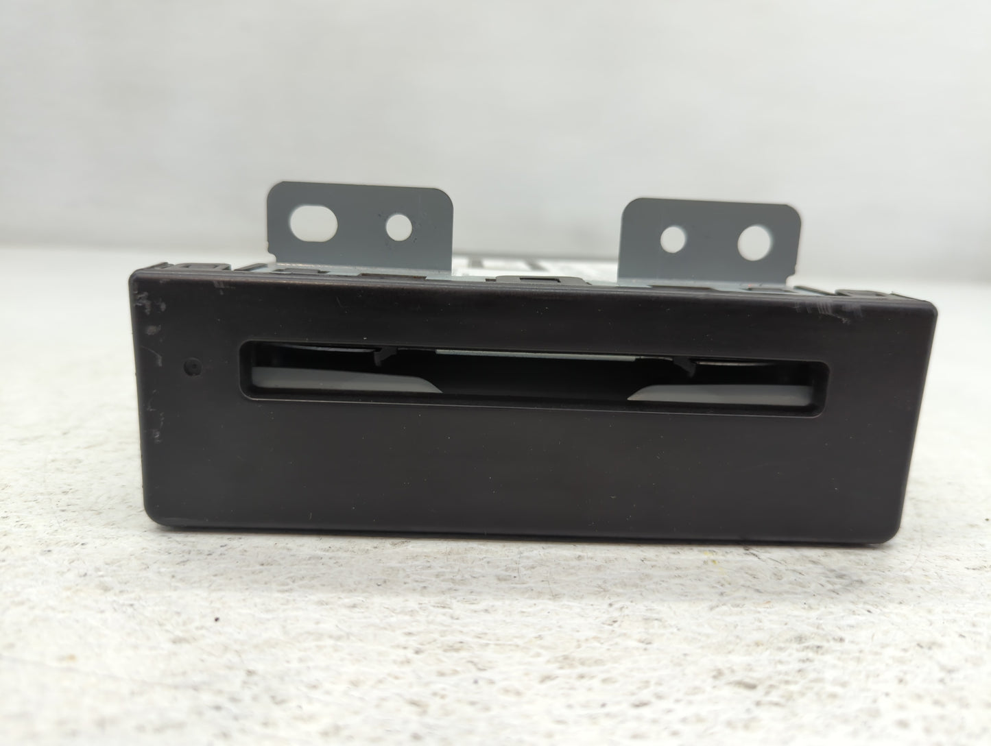2017-2020 Chevrolet Tahoe Radio AM FM Cd Player Receiver Replacement P/N:84016434 Fits Fits 2017 2018 2019 2020 OEM Used Aut