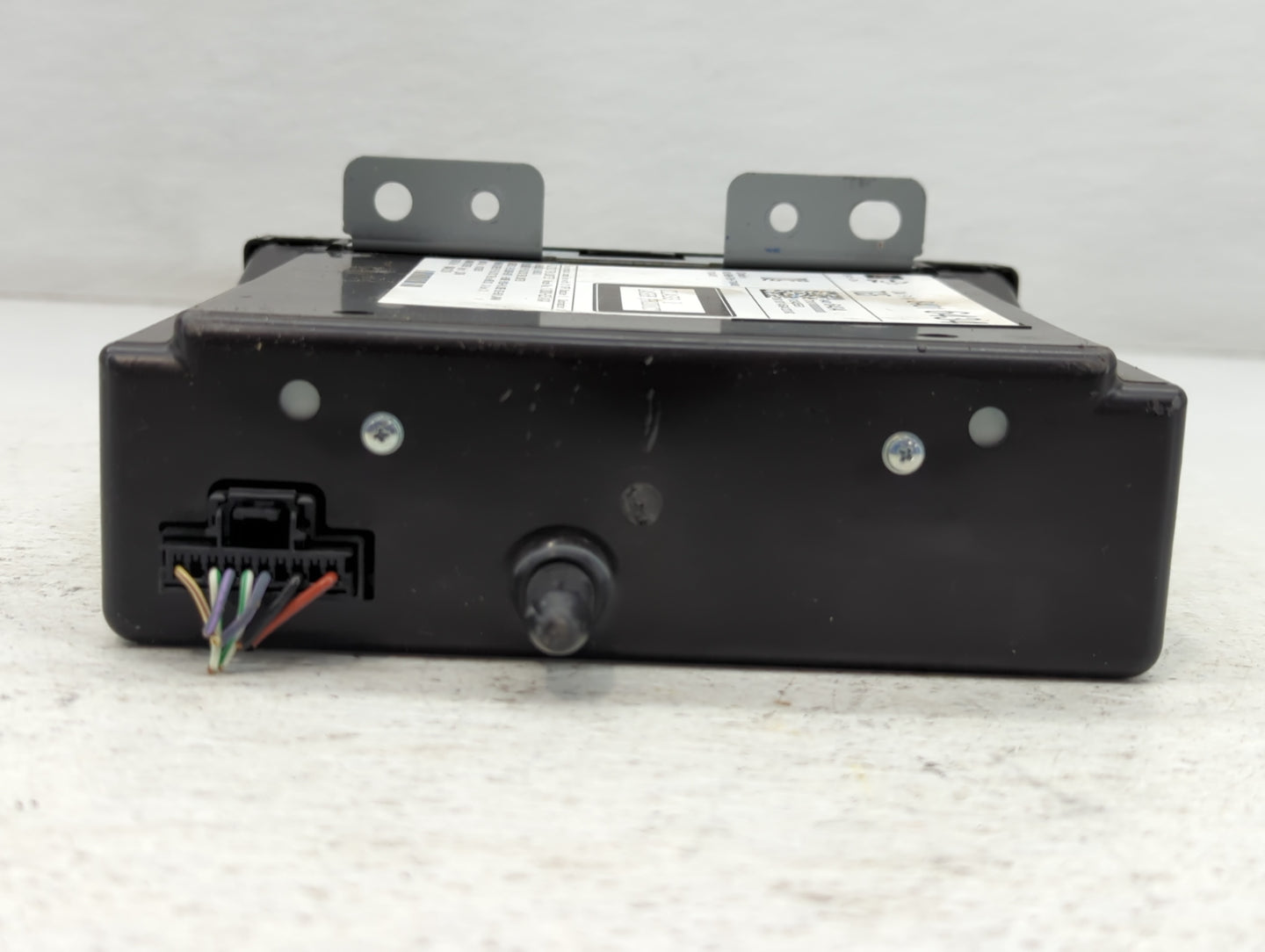 2017-2020 Chevrolet Tahoe Radio AM FM Cd Player Receiver Replacement P/N:84016434 Fits Fits 2017 2018 2019 2020 OEM Used Aut