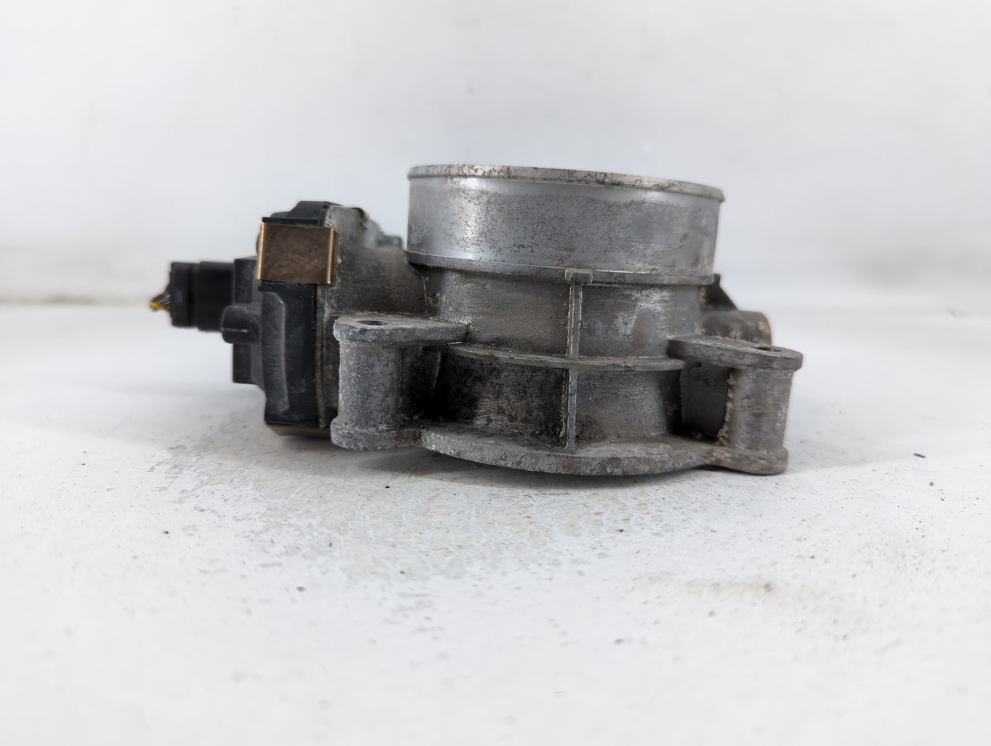 2015-2022 Chevrolet Tahoe Throttle Body P/N:12678224 Fits Fits 2014 2015 2016 2017 2018 2019 2020 2021 2022 OEM Used Auto Pa