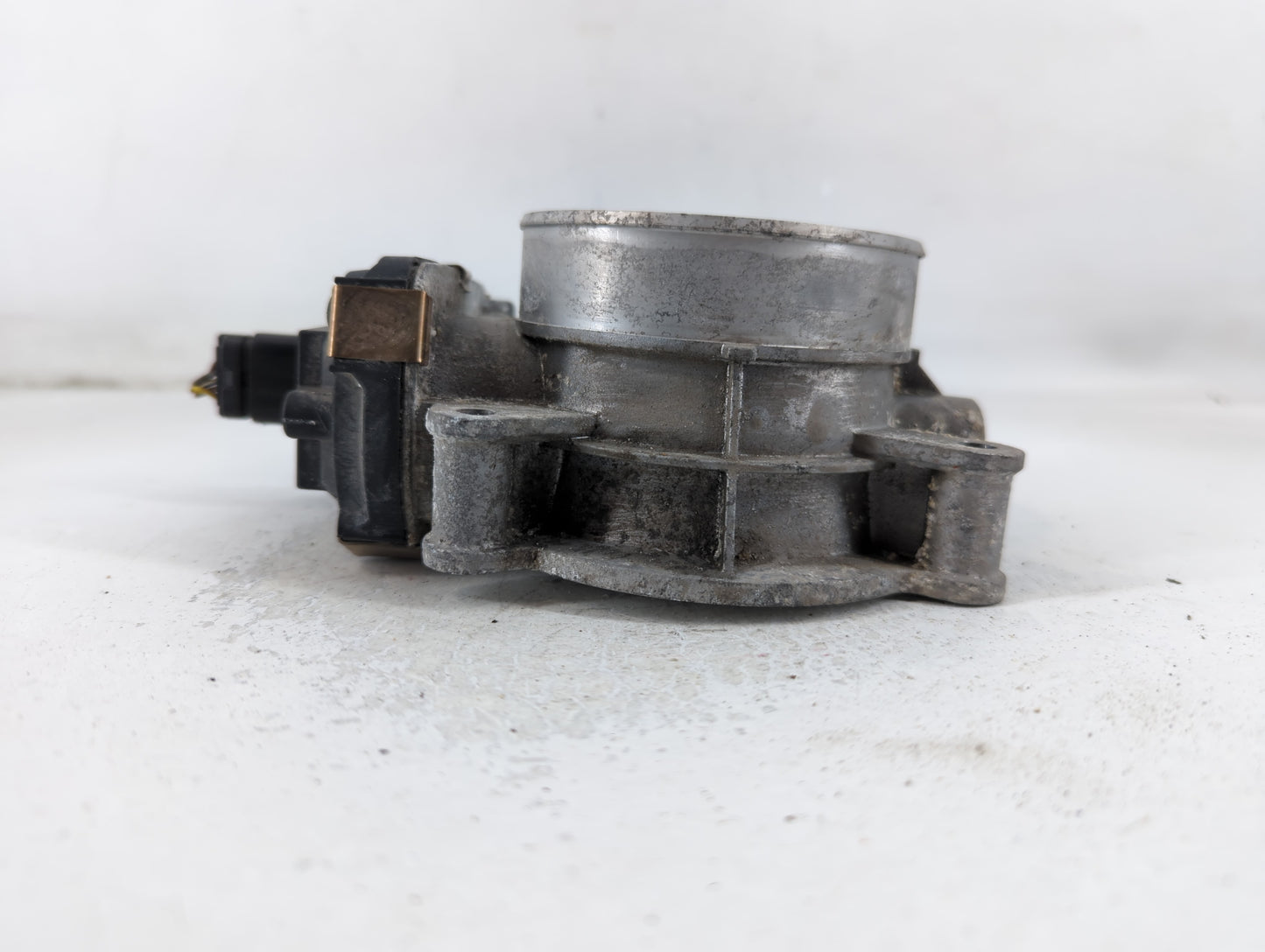 2015-2022 Chevrolet Tahoe Throttle Body P/N:12678224 Fits Fits 2014 2015 2016 2017 2018 2019 2020 2021 2022 OEM Used Auto Pa