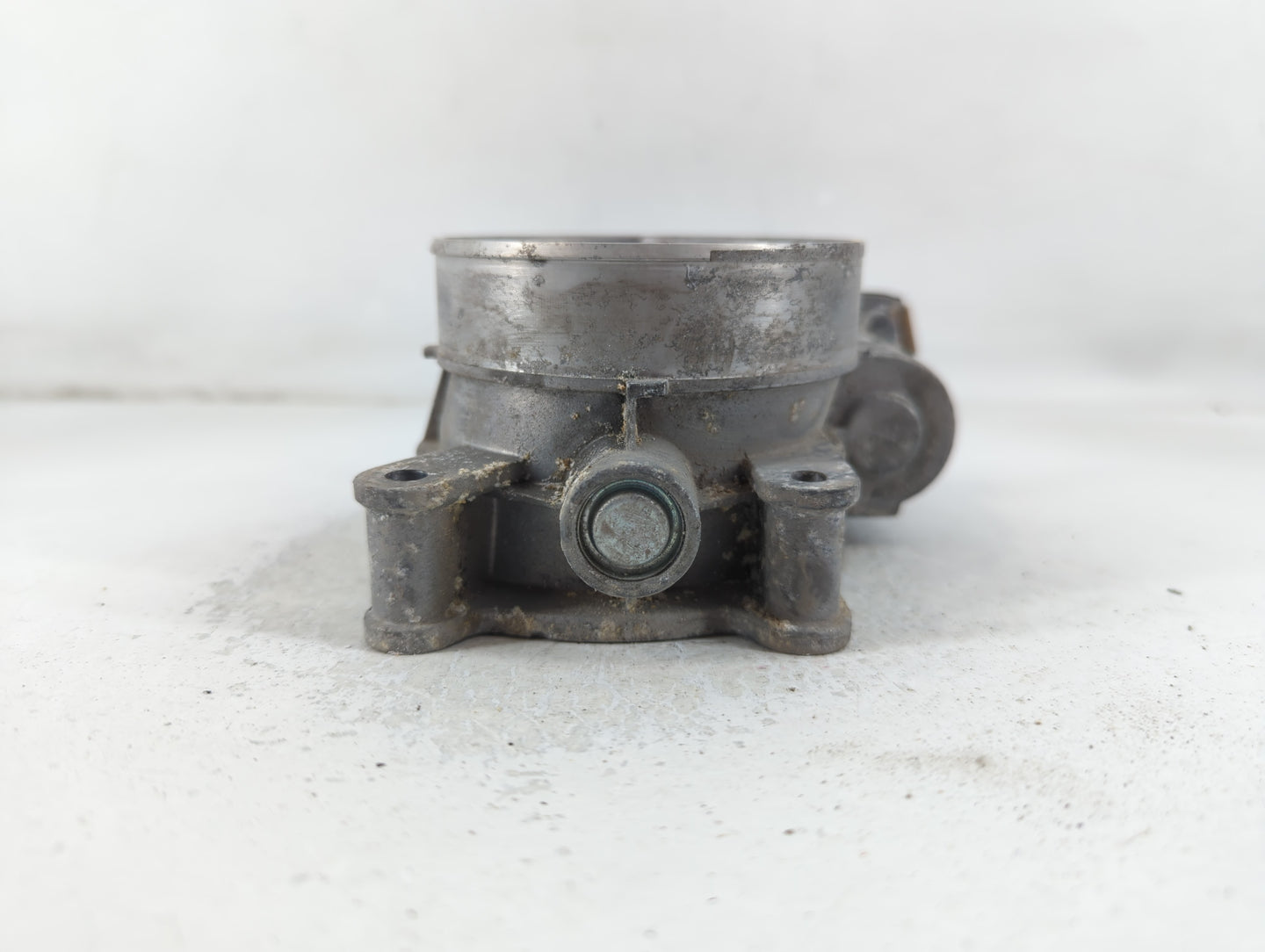 2015-2022 Chevrolet Tahoe Throttle Body P/N:12678224 Fits Fits 2014 2015 2016 2017 2018 2019 2020 2021 2022 OEM Used Auto Pa