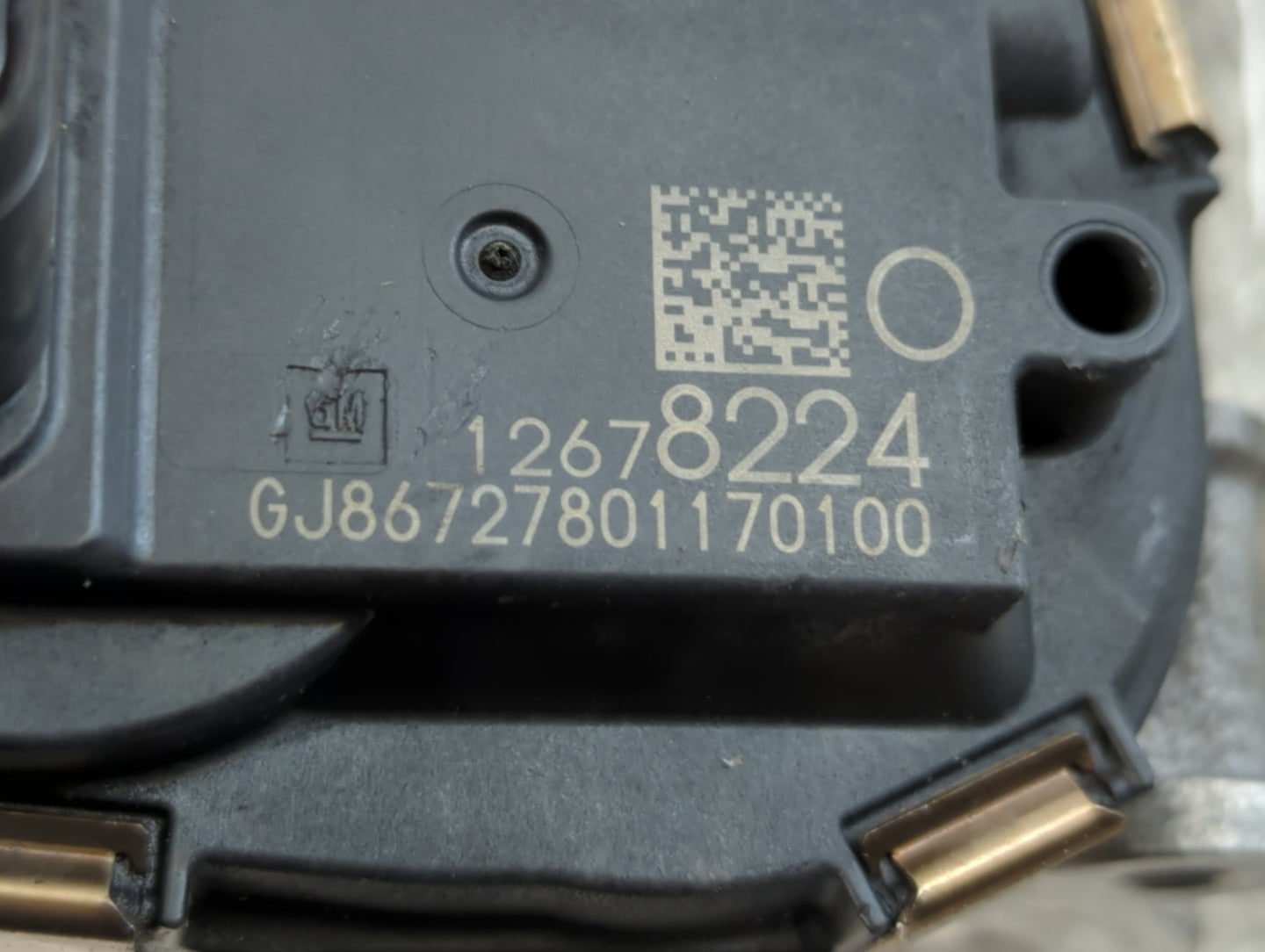 2015-2022 Chevrolet Tahoe Throttle Body P/N:12678224 Fits Fits 2014 2015 2016 2017 2018 2019 2020 2021 2022 OEM Used Auto Pa