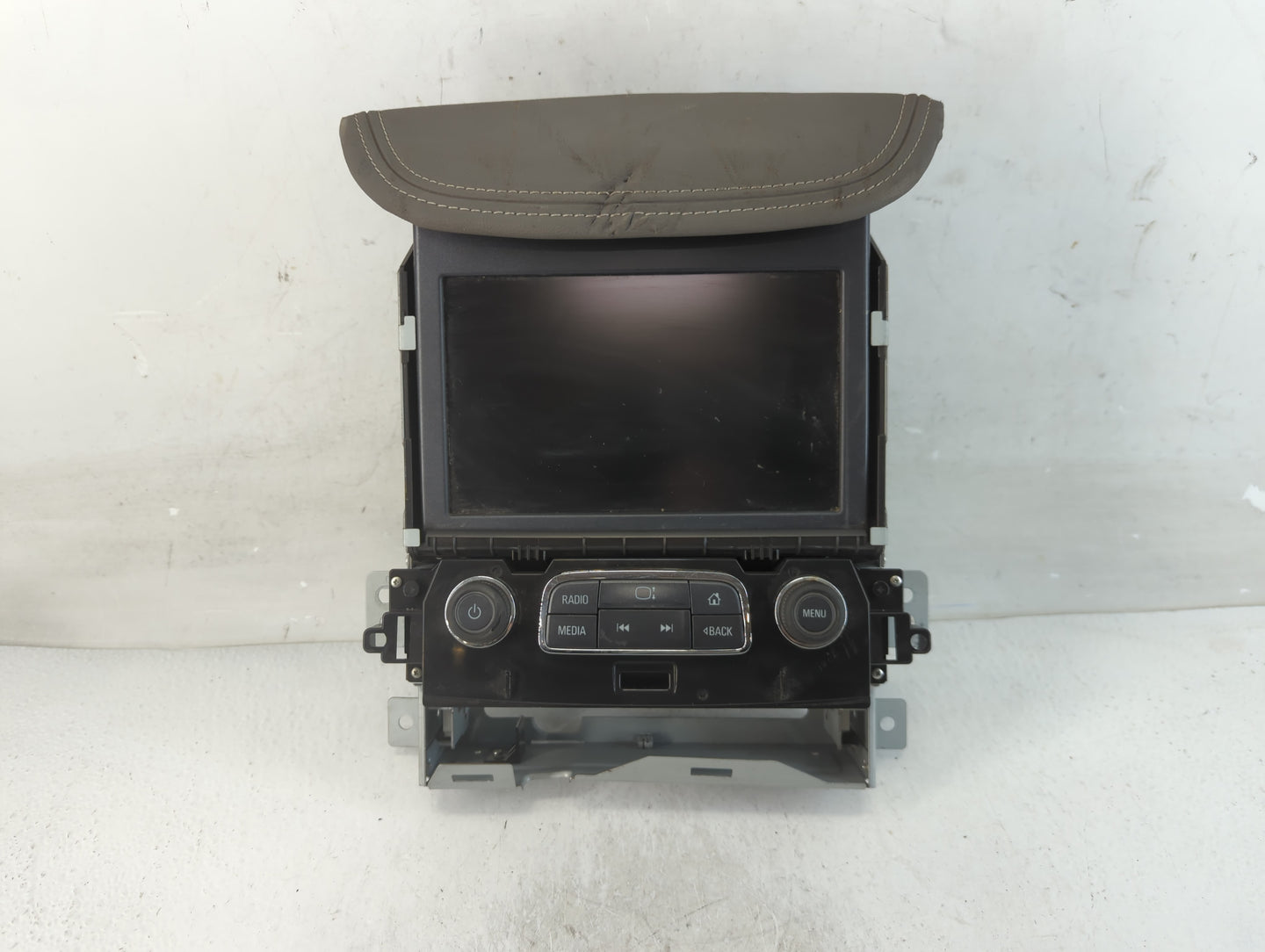 2017-2020 Chevrolet Tahoe Radio AM FM Cd Player Receiver Replacement P/N:84355887 Fits Fits 2017 2018 2019 2020 OEM Used Aut