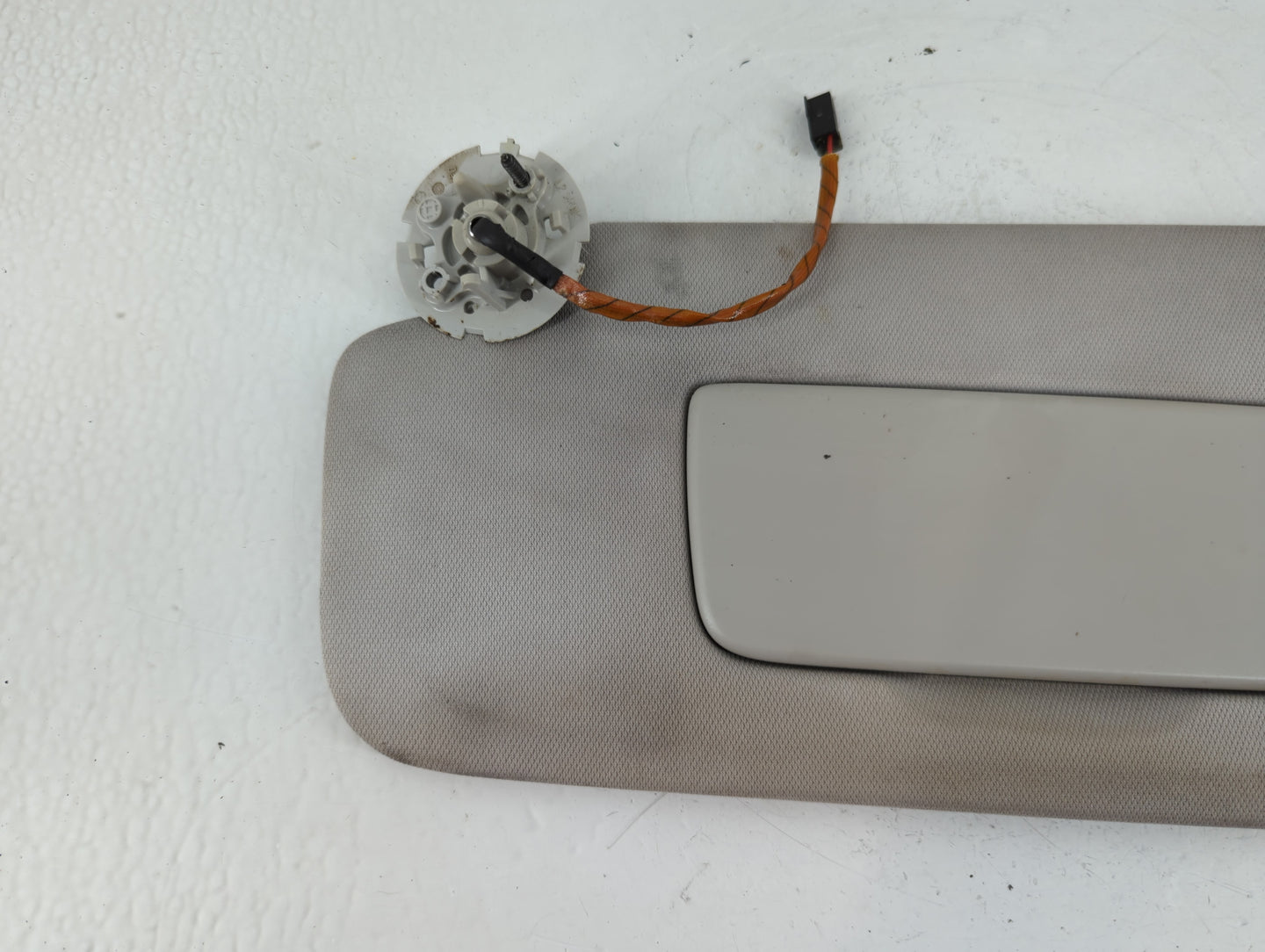 2018-2022 Chevrolet Traverse Sun Visor Shade Replacement Driver Left Mirror Fits Fits 2018 2019 2020 2021 2022 OEM Used Auto