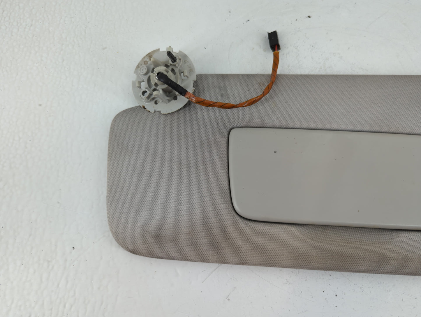 2018-2022 Chevrolet Traverse Sun Visor Shade Replacement Driver Left Mirror Fits Fits 2018 2019 2020 2021 2022 OEM Used Auto