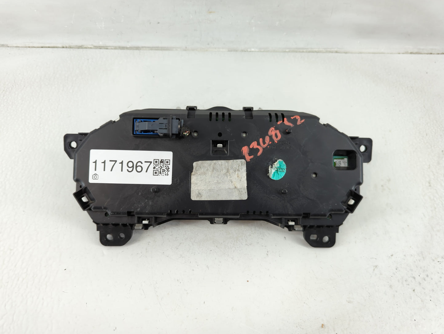 2018-2019 Chevrolet Traverse Instrument Cluster Speedometer Gauges Fits Fits 2018 2019 OEM Used Auto Parts - Oemusedautopart