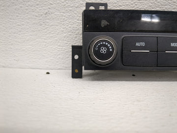 2018-2022 Chevrolet Traverse Climate Control Module Temperature AC/Heater Replacement P/N:84344402 Fits OEM Used Auto Parts