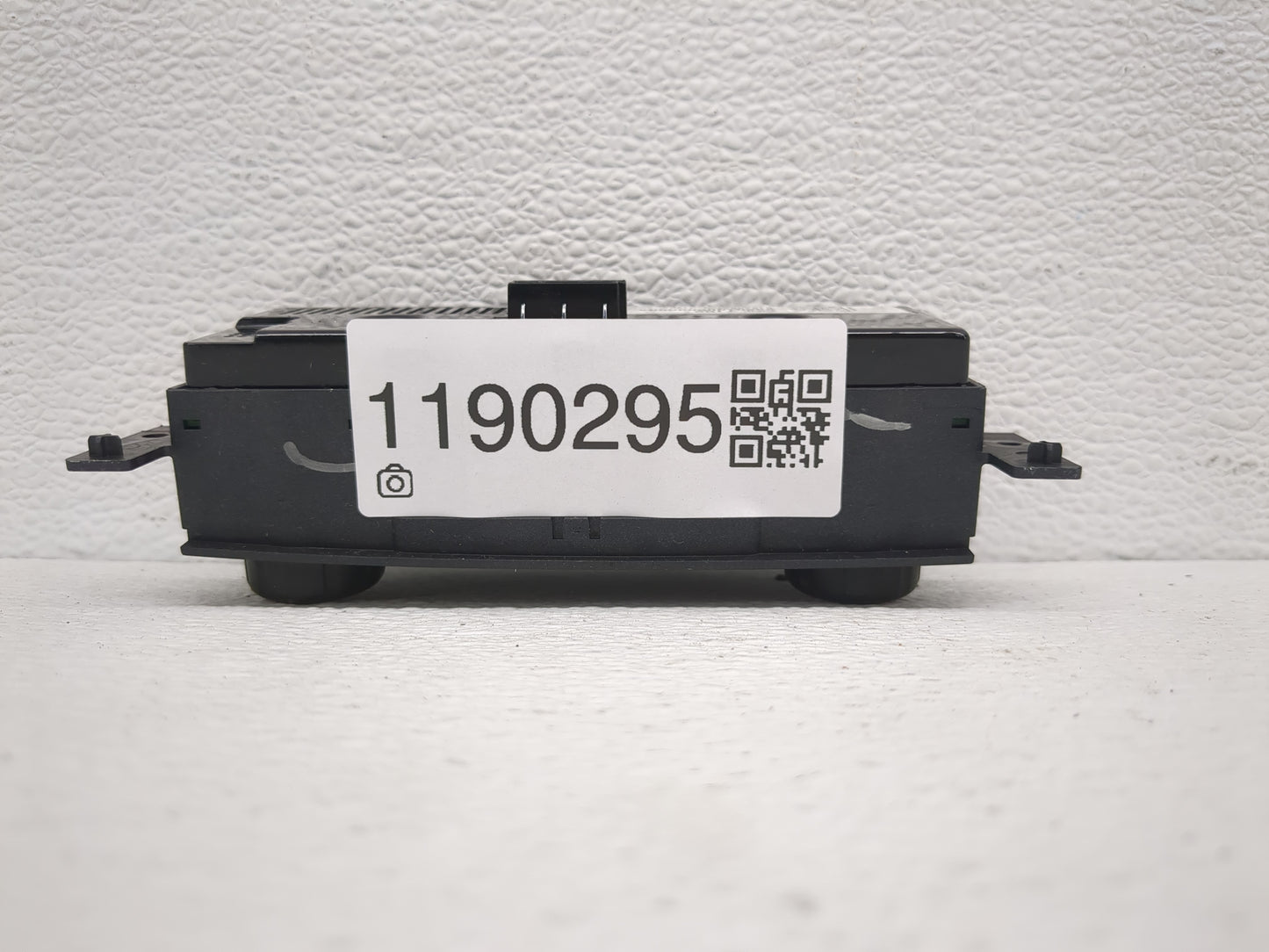 2018-2022 Chevrolet Traverse Climate Control Module Temperature AC/Heater Replacement P/N:84344402 Fits OEM Used Auto Parts 