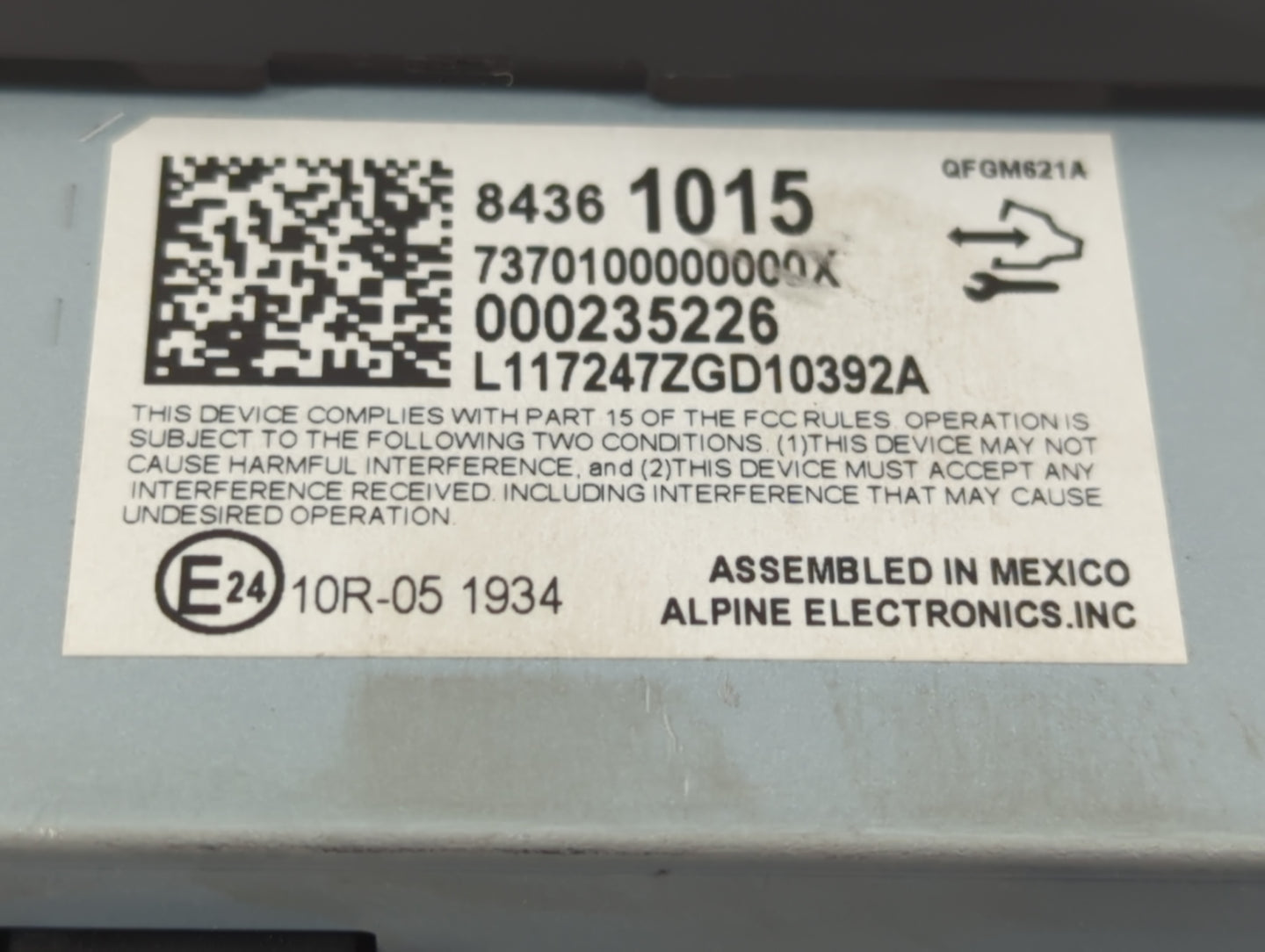 2018 Chevrolet Traverse Radio AM FM Cd Player Receiver Replacement P/N:E2410R-05 1934 84361015 Fits OEM Used Auto Parts - Oe