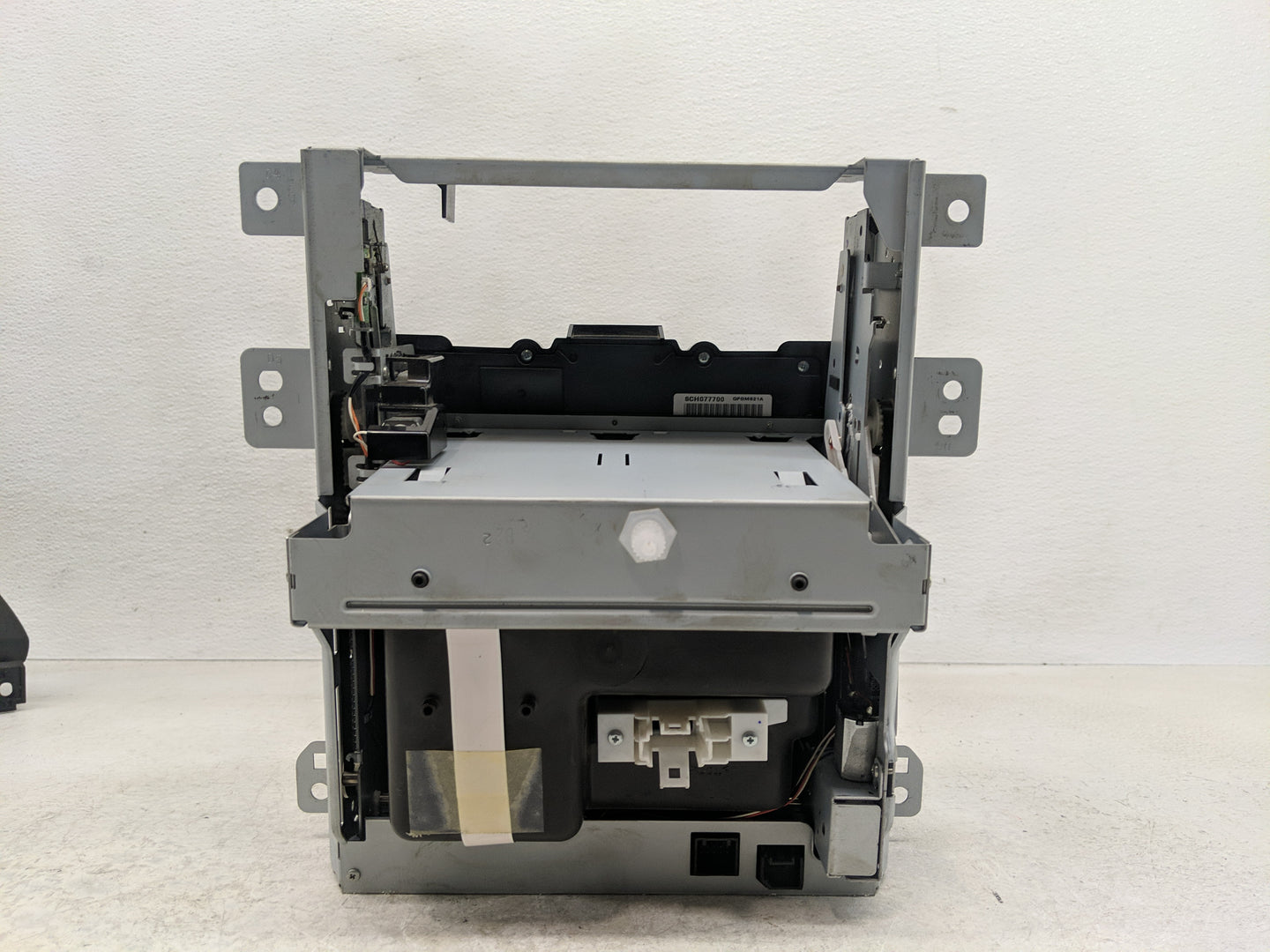 2018 Chevrolet Traverse Radio AM FM Cd Player Receiver Replacement Fits OEM Used Auto Parts - Oemusedautoparts1.com