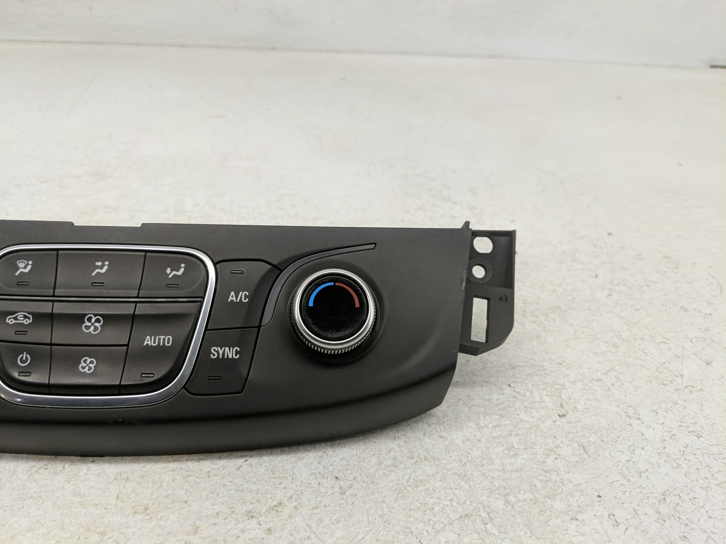 2018 Chevrolet Traverse Climate Control Module Temperature AC/Heater Replacement P/N:000235226 84216552 Fits OEM Used Auto P