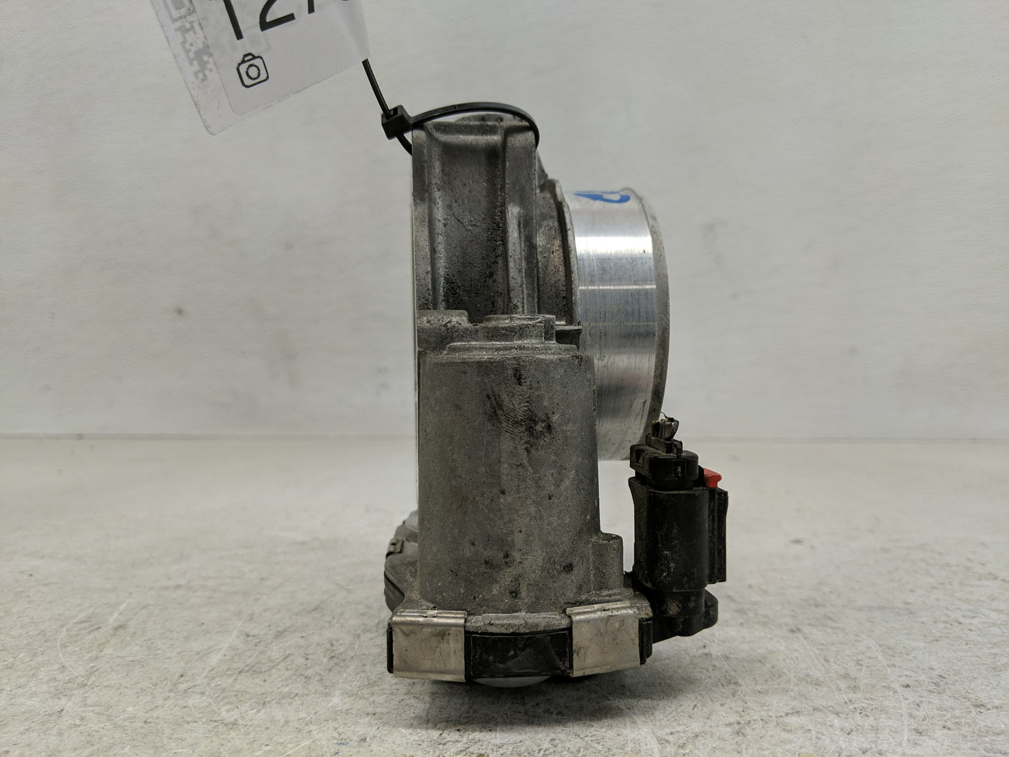 2017-2022 Chevrolet Traverse Throttle Body Fits Fits 2012 2013 2014 2015 2016 2017 2018 2019 2020 2021 2022 OEM Used Auto Pa