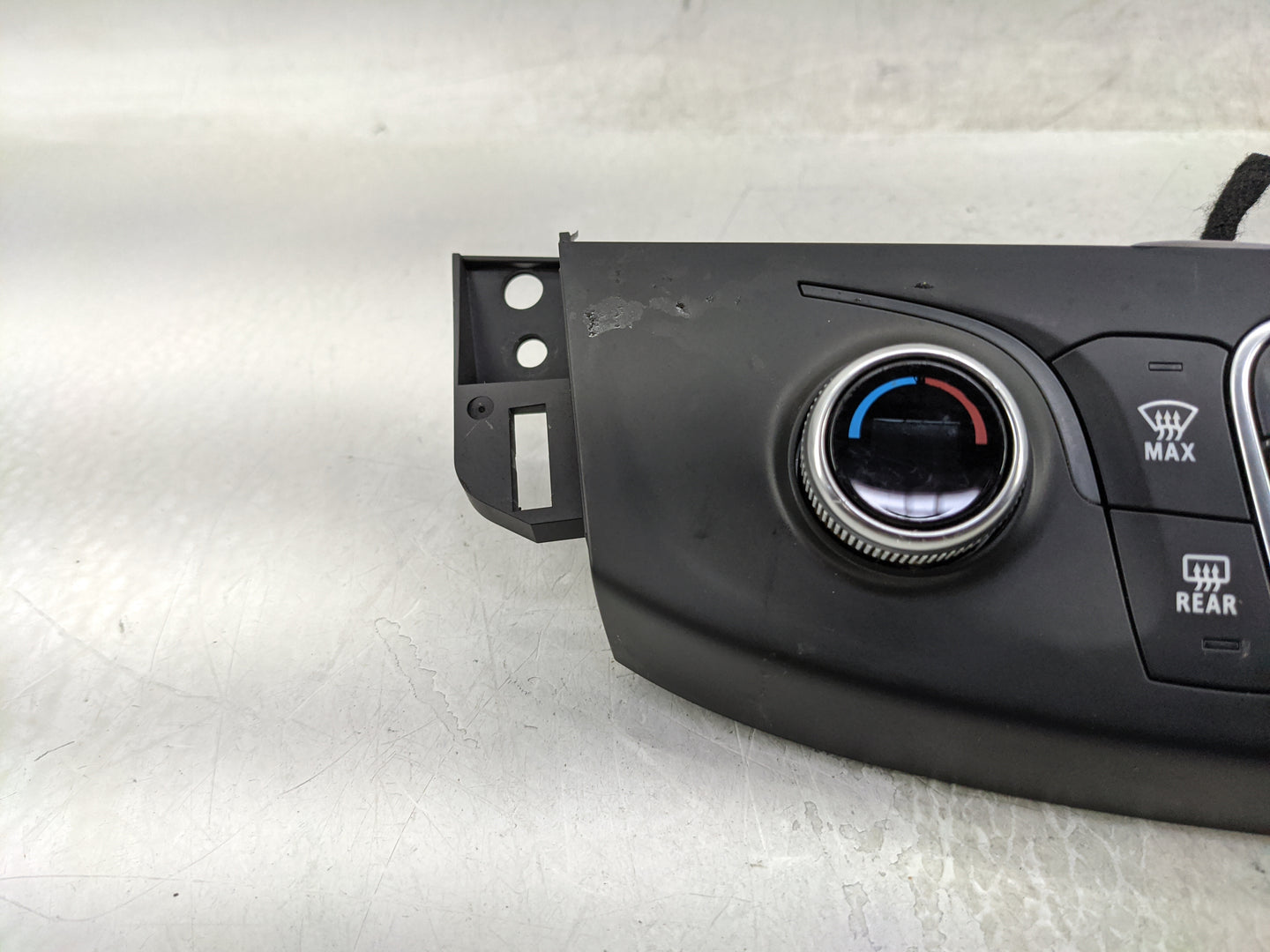 2018-2022 Chevrolet Traverse Climate Control Module Temperature AC/Heater Replacement P/N:84344401 Fits OEM Used Auto Parts 