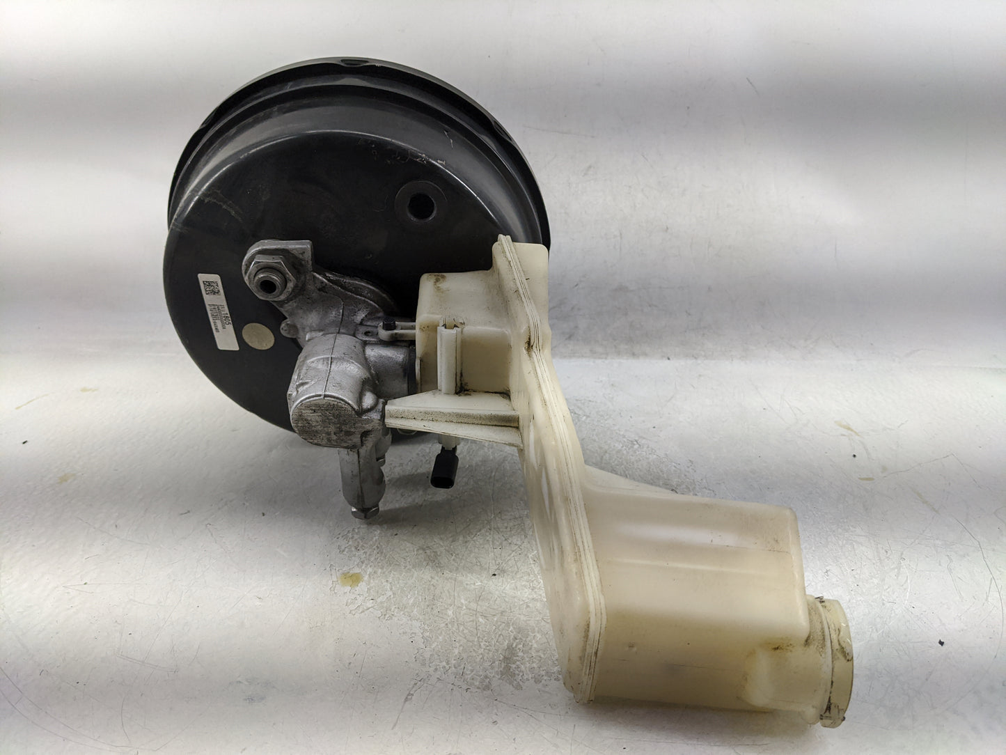 2018-2022 Chevrolet Traverse Power Brake Booster Oem 1376611 - Oemusedautoparts1.com