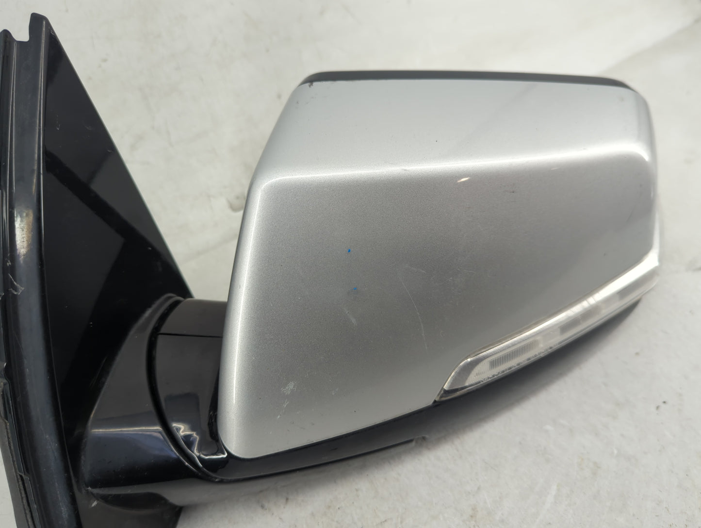 2018-2022 Chevrolet Traverse Driver Side View Mirror - Left Door Mirror OEM Used - Oemusedautoparts1.com