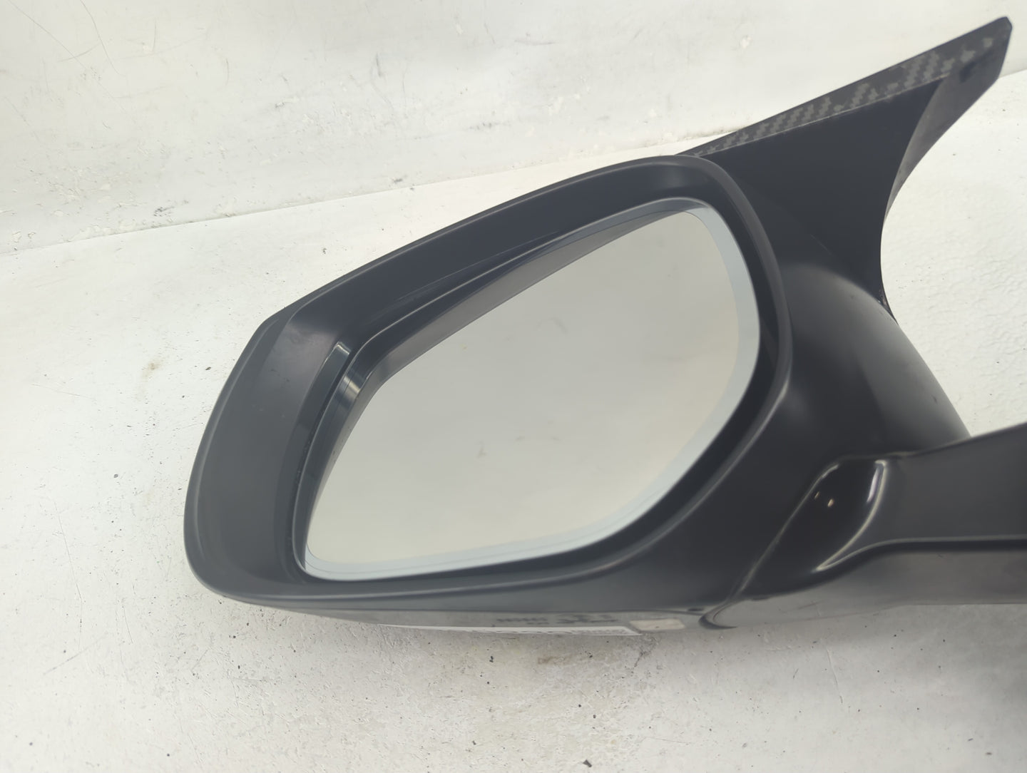 2018-2021 Chevrolet Traverse Driver Side View Mirror - Left Door Mirror OEM Used - Oemusedautoparts1.com