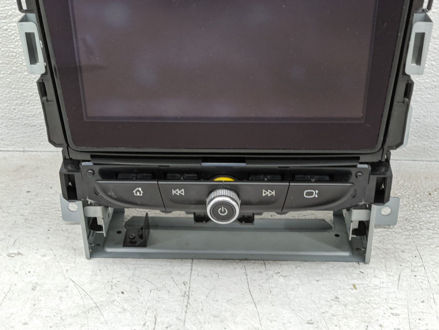 2018-2021 Chevrolet Traverse Radio AM FM Cd Player Receiver Replacement P/N:84361015 Fits Fits 2018 2019 2020 2021 OEM Used 