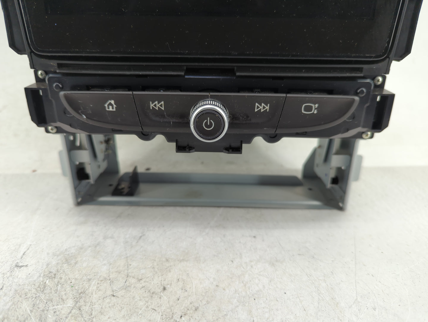 2018-2021 Chevrolet Traverse Radio AM FM Cd Player Receiver Replacement P/N:84423260 Fits Fits 2018 2019 2020 2021 OEM Used 