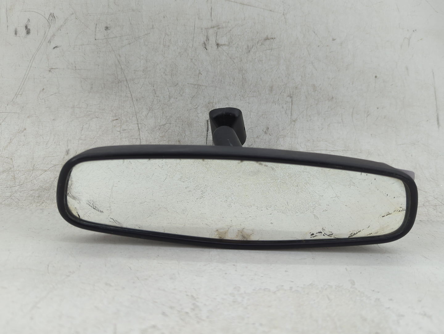 2018 Chevrolet Traverse Interior Rear View Mirror Replacement OEM P/N:A048070 Fits Fits 2017 2019 2020 OEM Used Auto Parts -