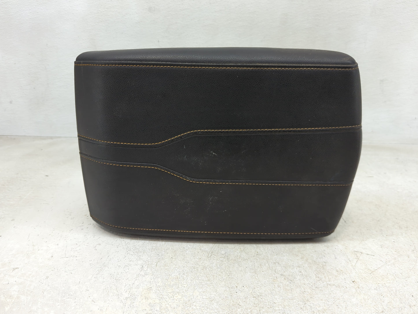 2018 Chevrolet Traverse Center Console Armrest Cover Lid Fits OEM Used Auto Parts - Oemusedautoparts1.com