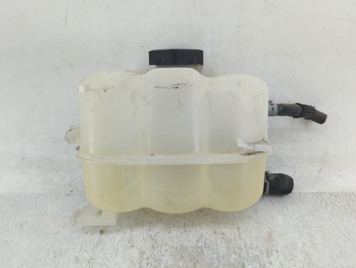 2018 Chevrolet Traverse Radiator Coolant Overflow Expansion Tank Bottle 1409947 - Oemusedautoparts1.com