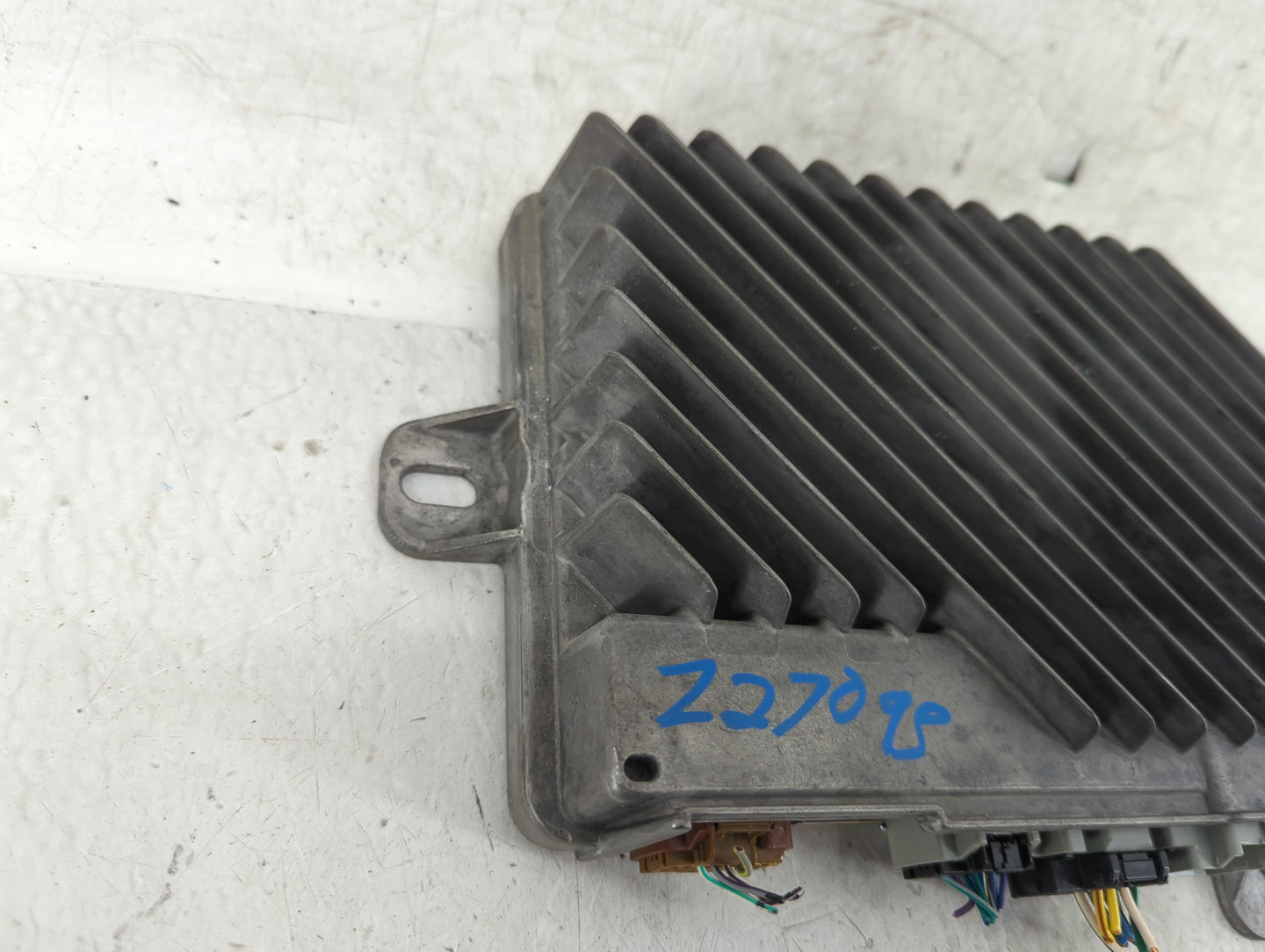 2018-2022 Chevrolet Traverse Radio AM FM Cd Player Receiver Replacement Fits Fits 2018 2019 2020 2021 2022 OEM Used Auto Par