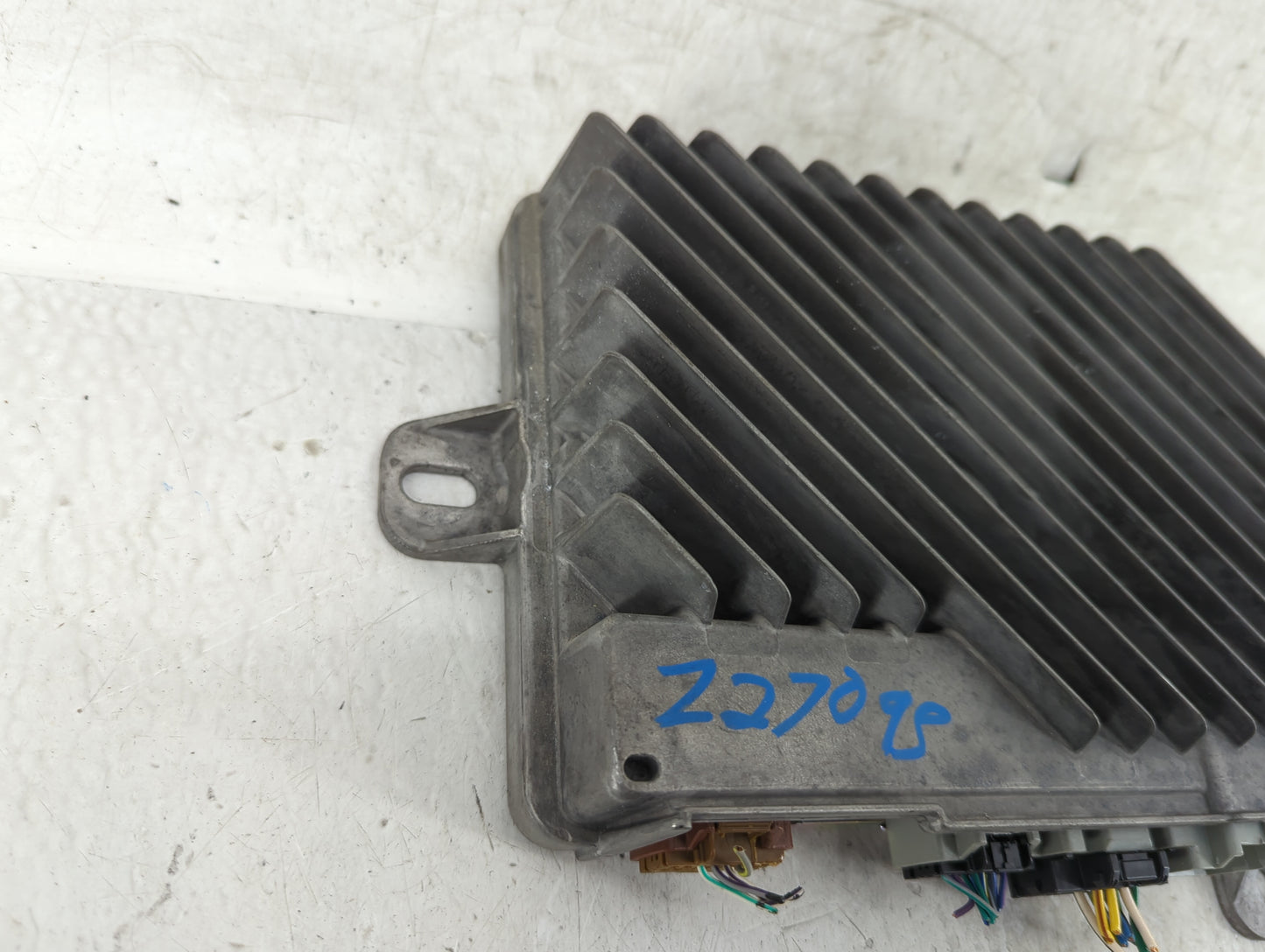 2018-2022 Chevrolet Traverse Radio AM FM Cd Player Receiver Replacement Fits Fits 2018 2019 2020 2021 2022 OEM Used Auto Par
