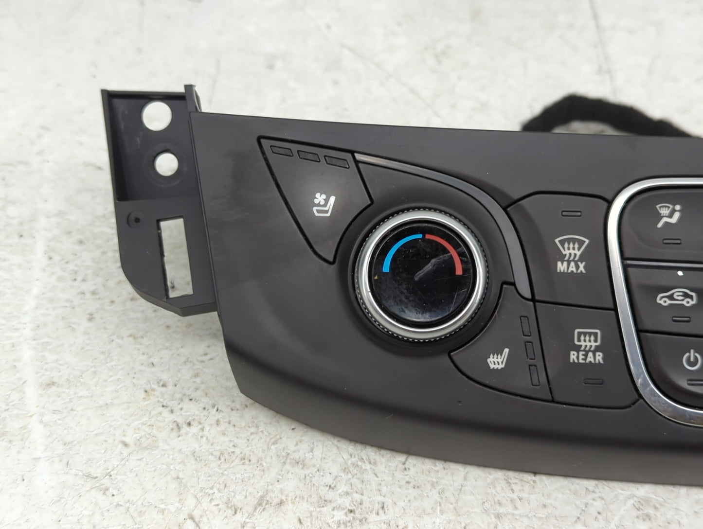 2018 Chevrolet Traverse Climate Control Module Temperature AC/Heater Replacement P/N:84344403 Fits OEM Used Auto Parts - Oem