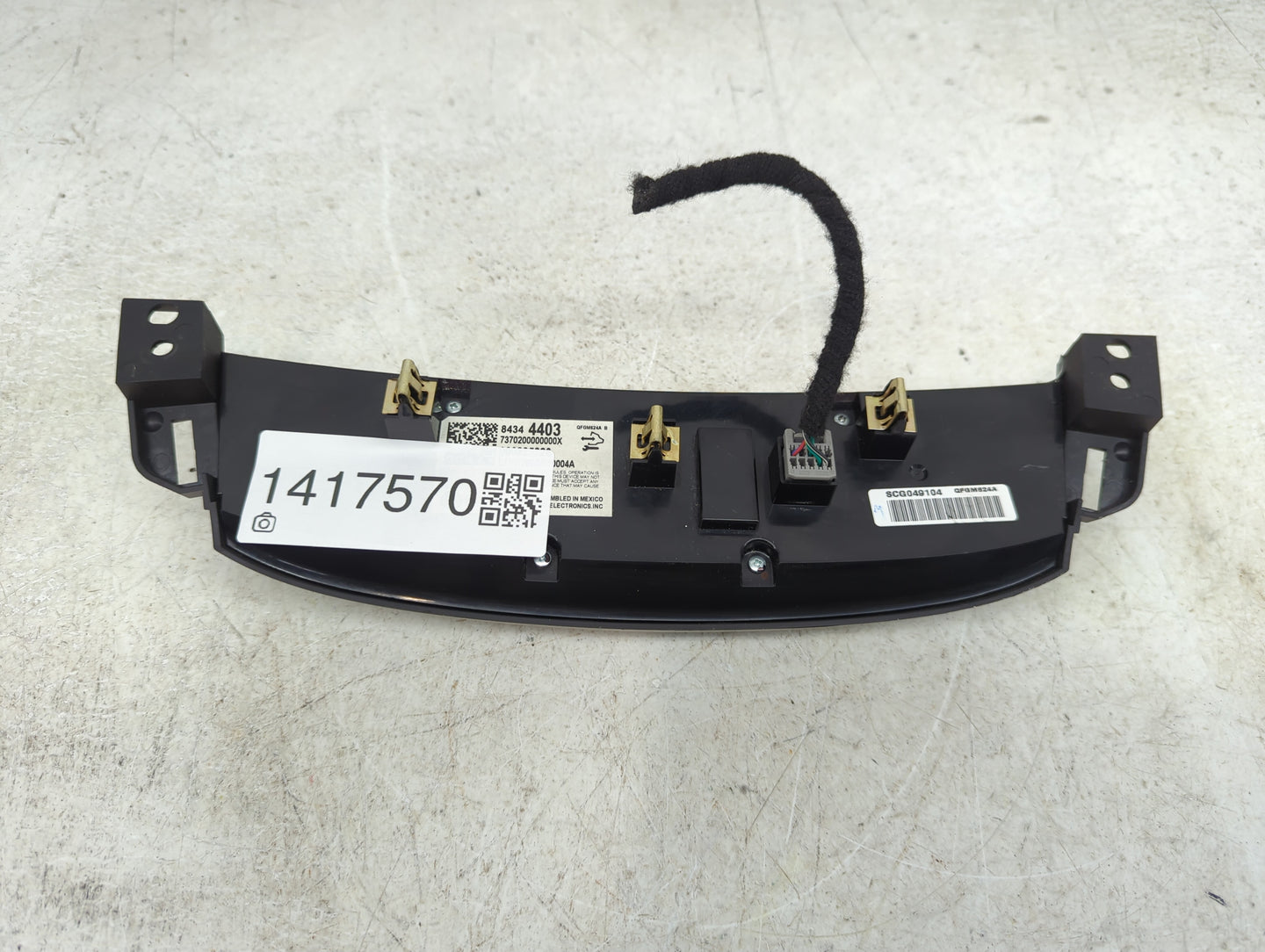 2018 Chevrolet Traverse Climate Control Module Temperature AC/Heater Replacement P/N:84344403 Fits OEM Used Auto Parts - Oem