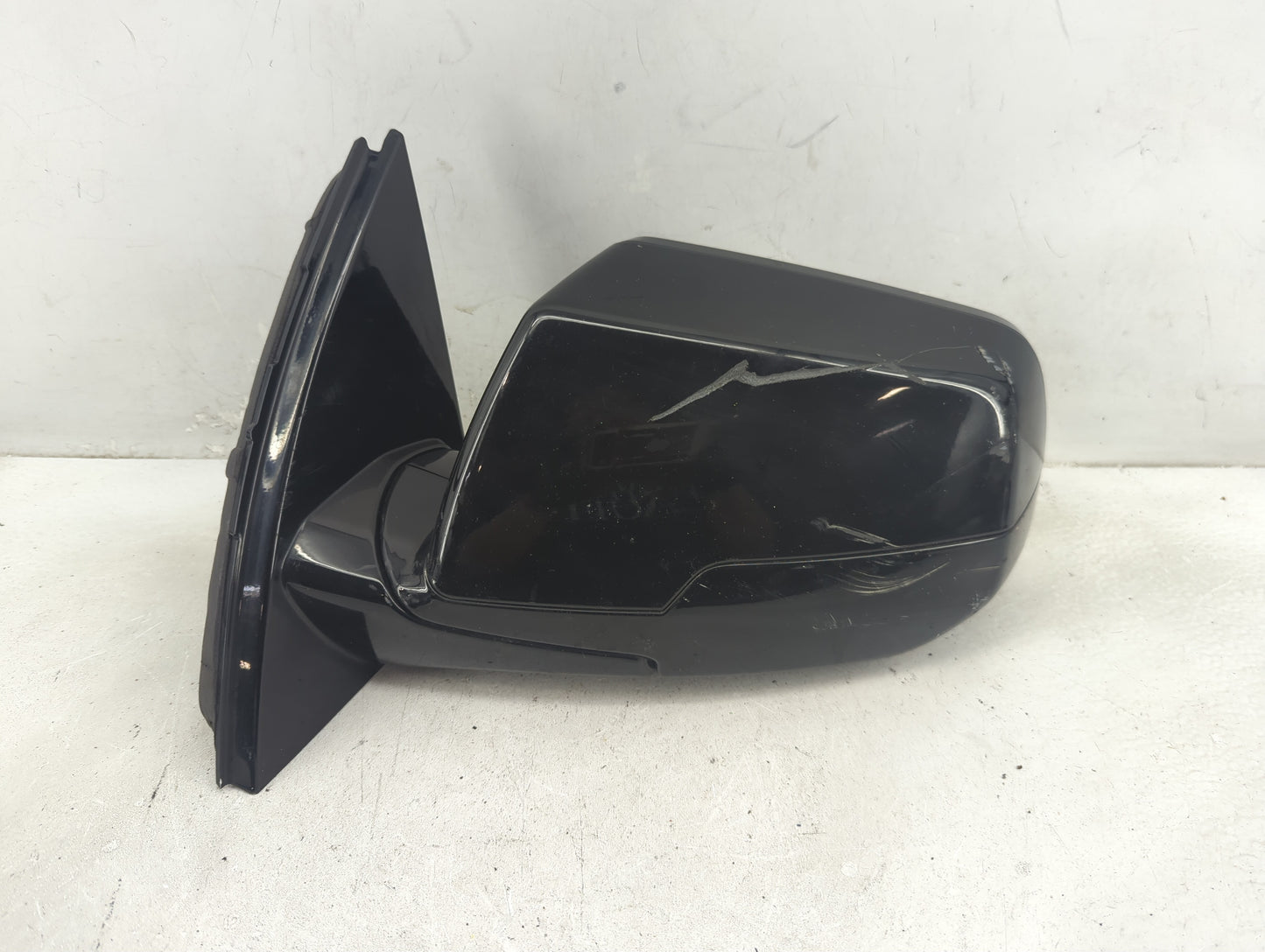 2018-2022 Chevrolet Traverse Driver Side View Mirror - Left Door Mirror OEM Used - Oemusedautoparts1.com