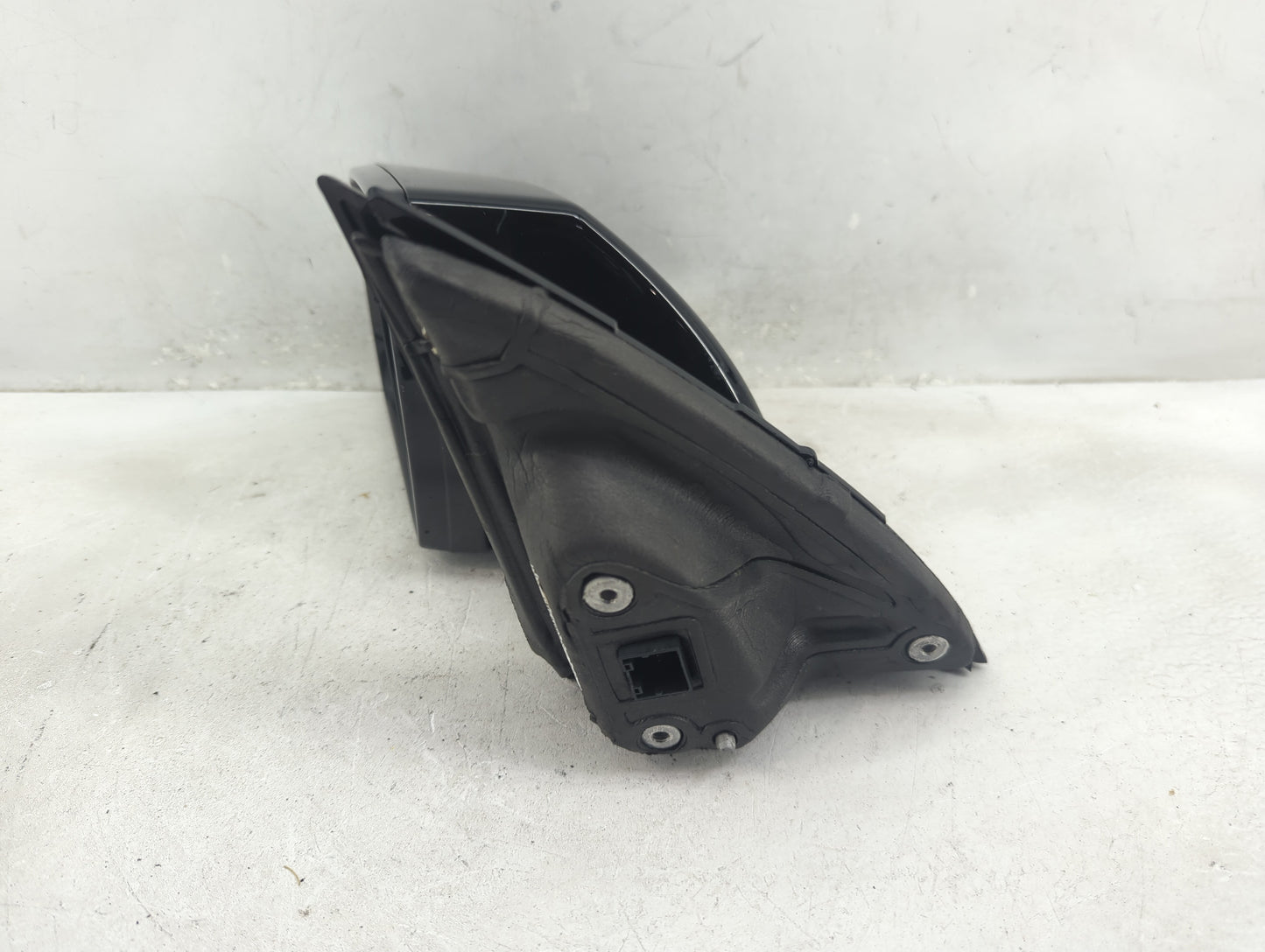 2018-2022 Chevrolet Traverse Driver Side View Mirror - Left Door Mirror OEM Used - Oemusedautoparts1.com