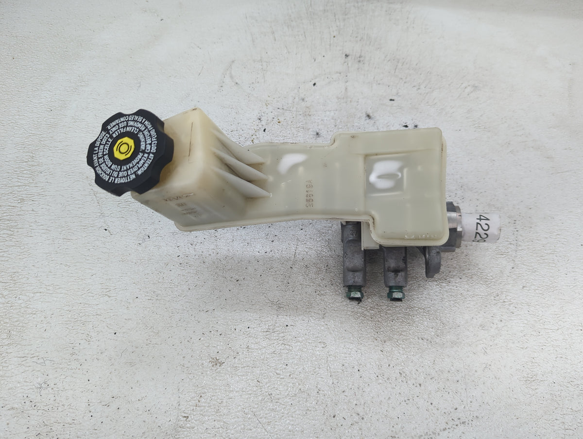 2018-2022 Chevrolet Traverse Brake Master Cylinder 1422979 - Oemusedautoparts1.com