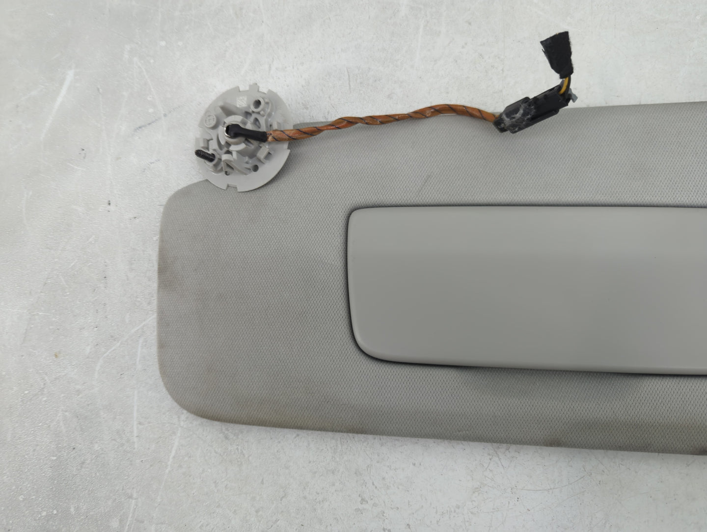 2018-2022 Chevrolet Traverse Sun Visor Shade Replacement Driver Left Mirror Fits Fits 2018 2019 2020 2021 2022 OEM Used Auto