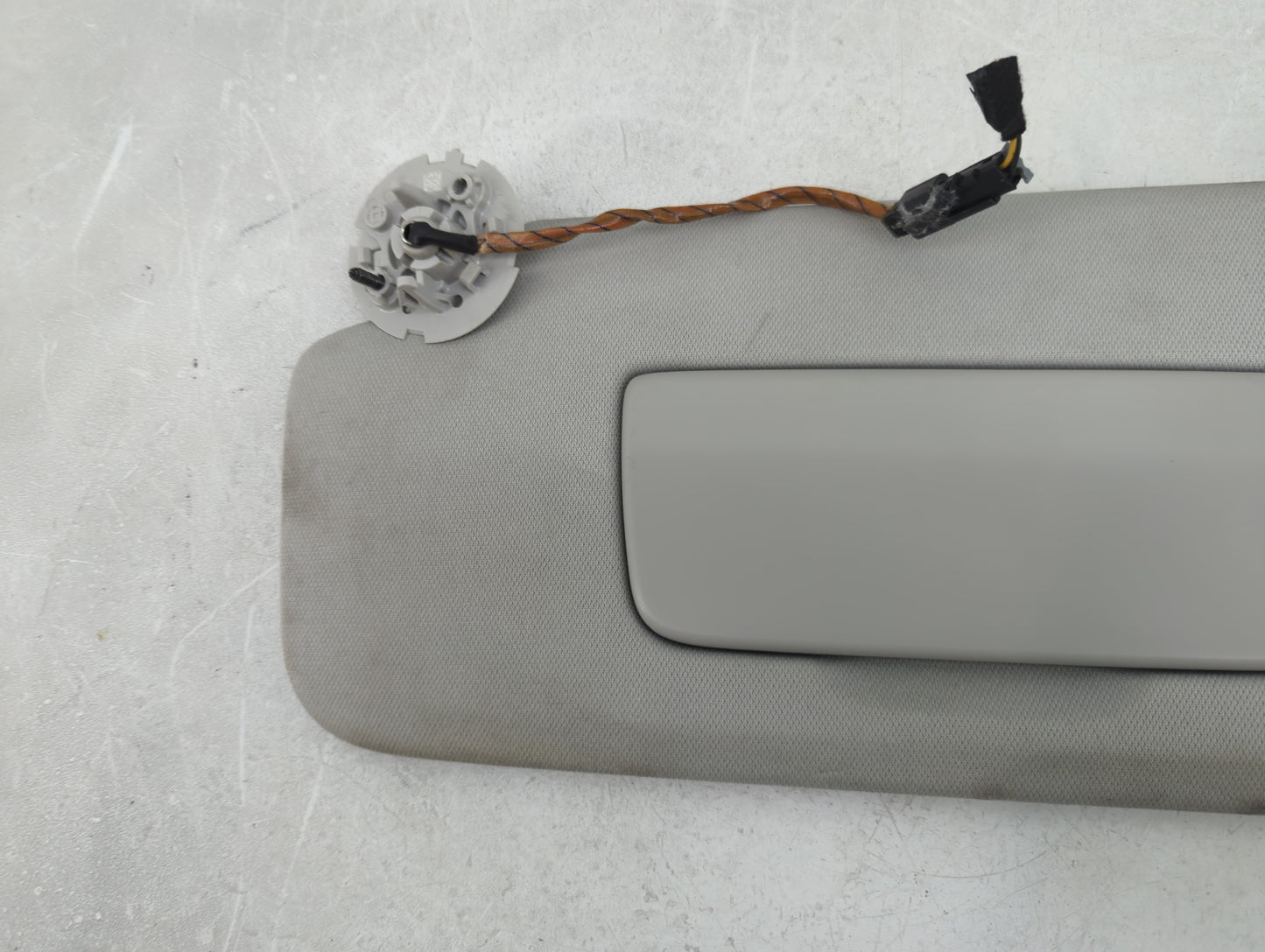 2018-2022 Chevrolet Traverse Sun Visor Shade Replacement Driver Left Mirror Fits Fits 2018 2019 2020 2021 2022 OEM Used Auto