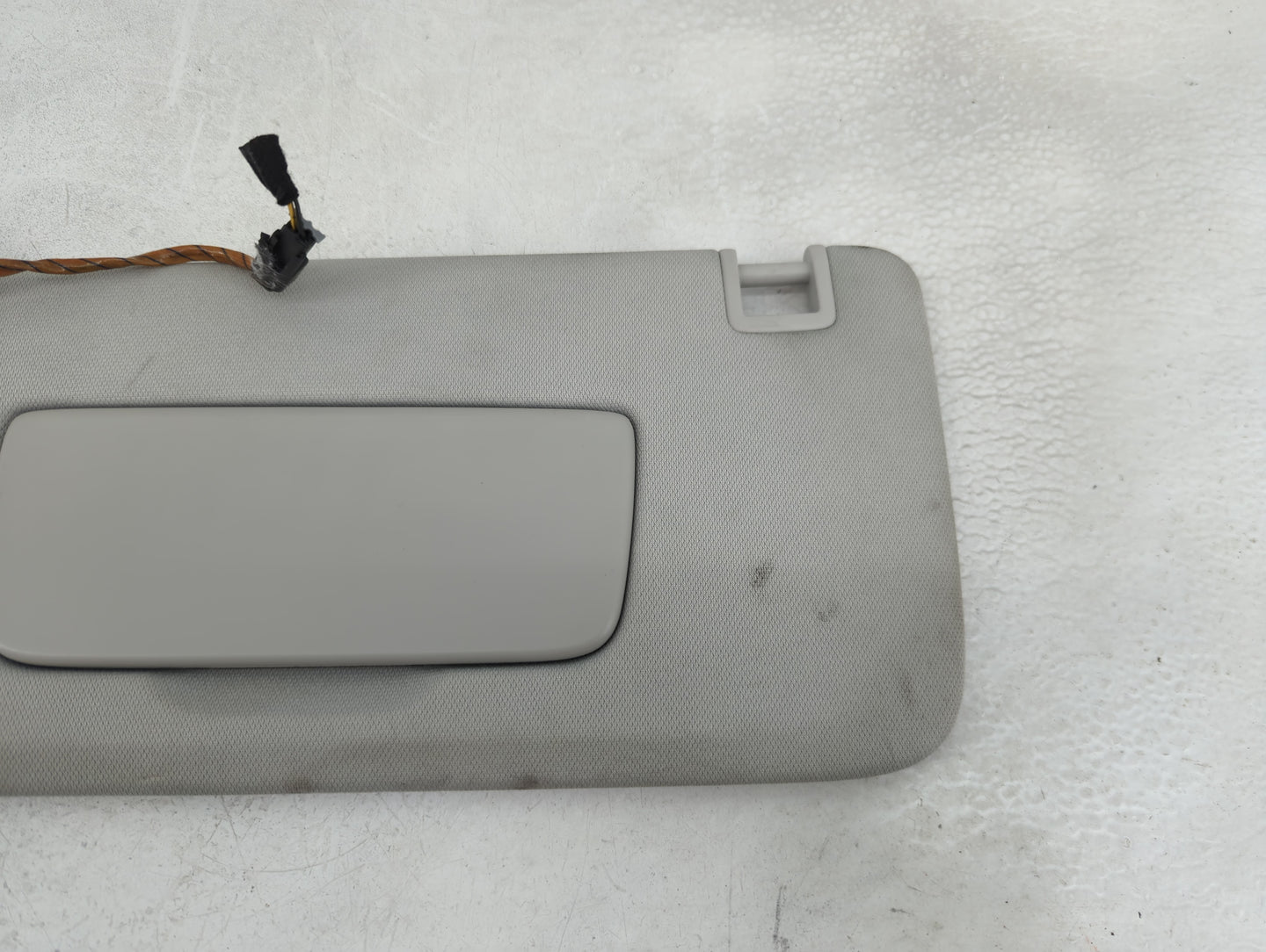 2018-2022 Chevrolet Traverse Sun Visor Shade Replacement Driver Left Mirror Fits Fits 2018 2019 2020 2021 2022 OEM Used Auto
