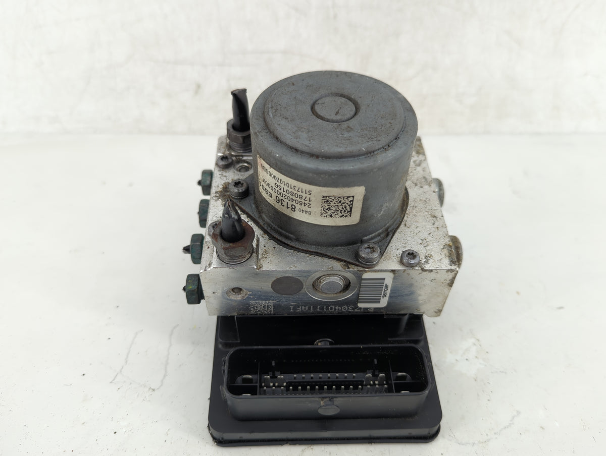 2018 Chevrolet Traverse Anti-Lock Brake ABS Pump Module Actuator OEM P/N:84408136 Fits OEM Used Auto Parts - Oemusedautopart