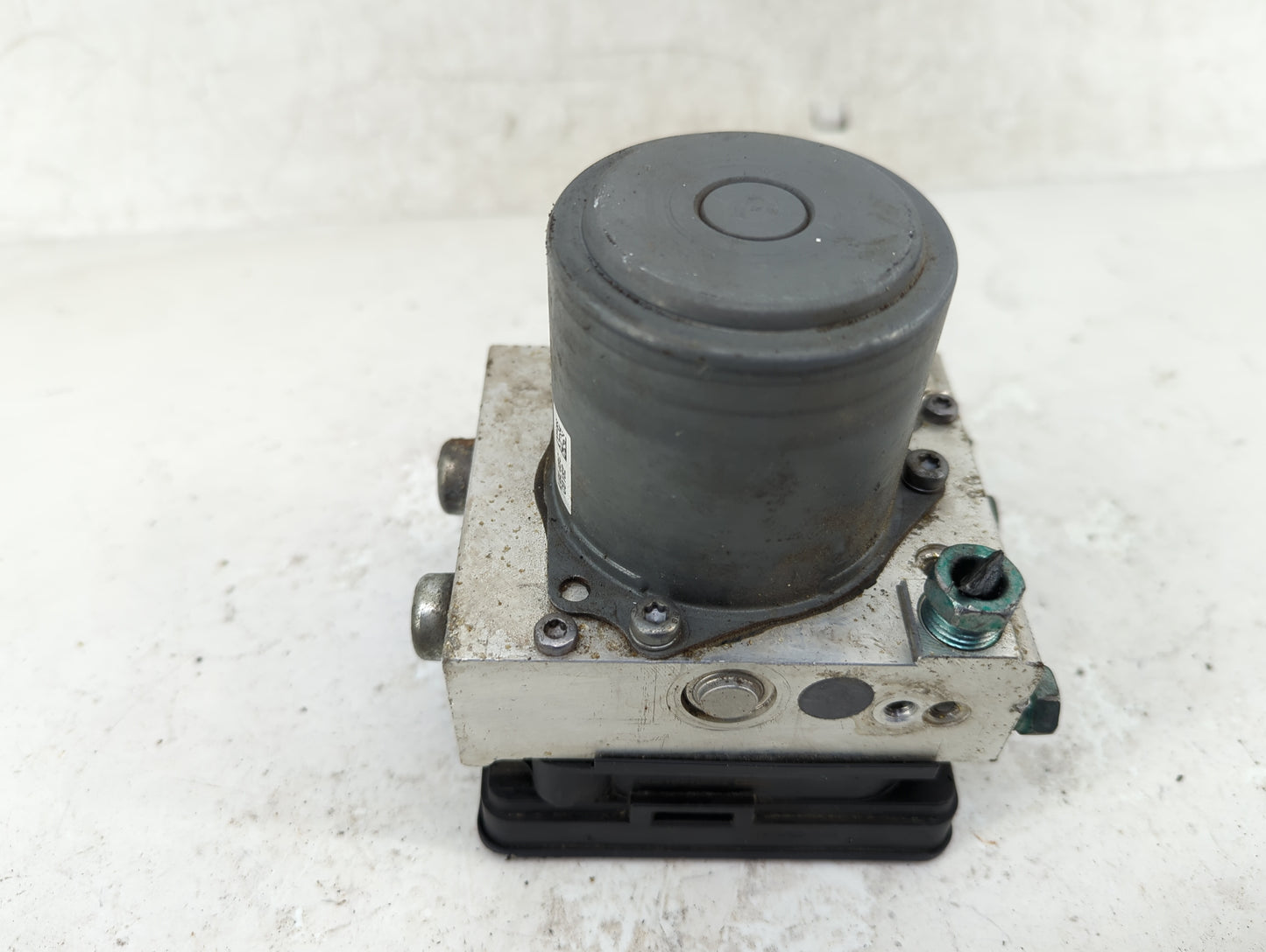 2018 Chevrolet Traverse ABS Pump Control Module Replacement P/N:84567450 Fits Fits 2019 2020 OEM Used Auto Parts - Oemusedau