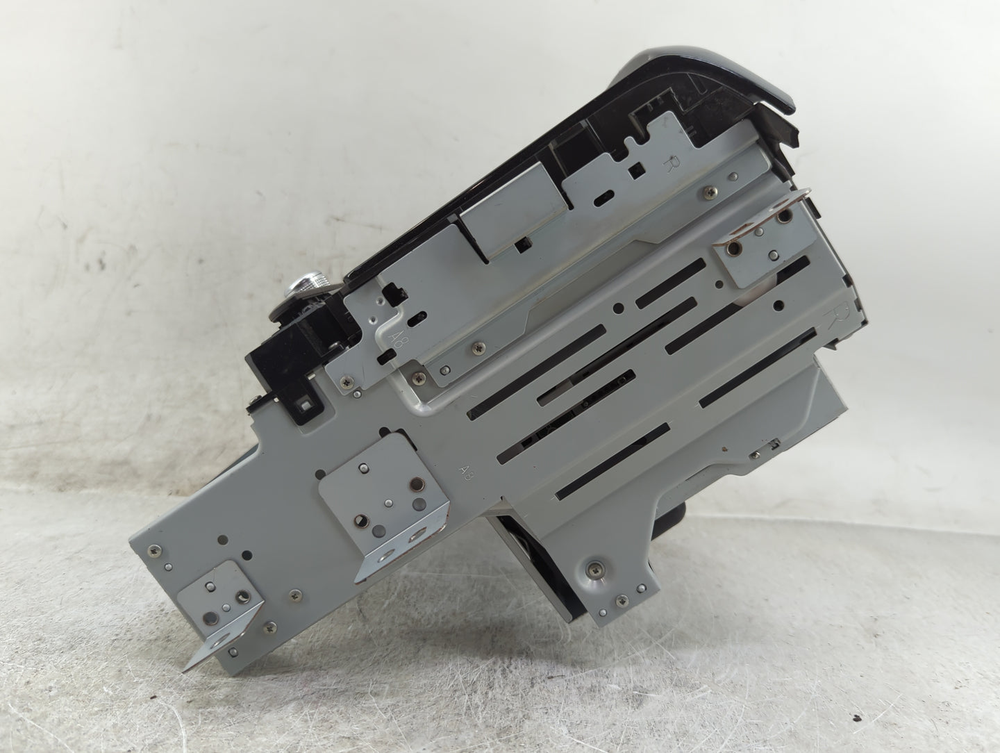 2018-2021 Chevrolet Traverse Radio AM FM Cd Player Receiver Replacement P/N:84361015 Fits Fits 2018 2019 2020 2021 OEM Used 