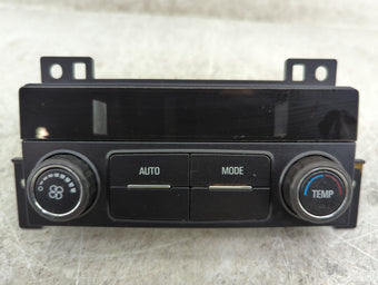 compare product 2018-2022 Chevrolet Traverse Climate Control Module Temperature AC/Heater Replacement P/N:23507152 812786860 Fits OEM Used Auto Parts