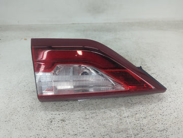 2018-2021 Chevrolet Traverse Tail Light Assembly Passenger Right OEM P/N:84835393 Fits Fits 2018 2019 2020 2021 OEM Used Aut