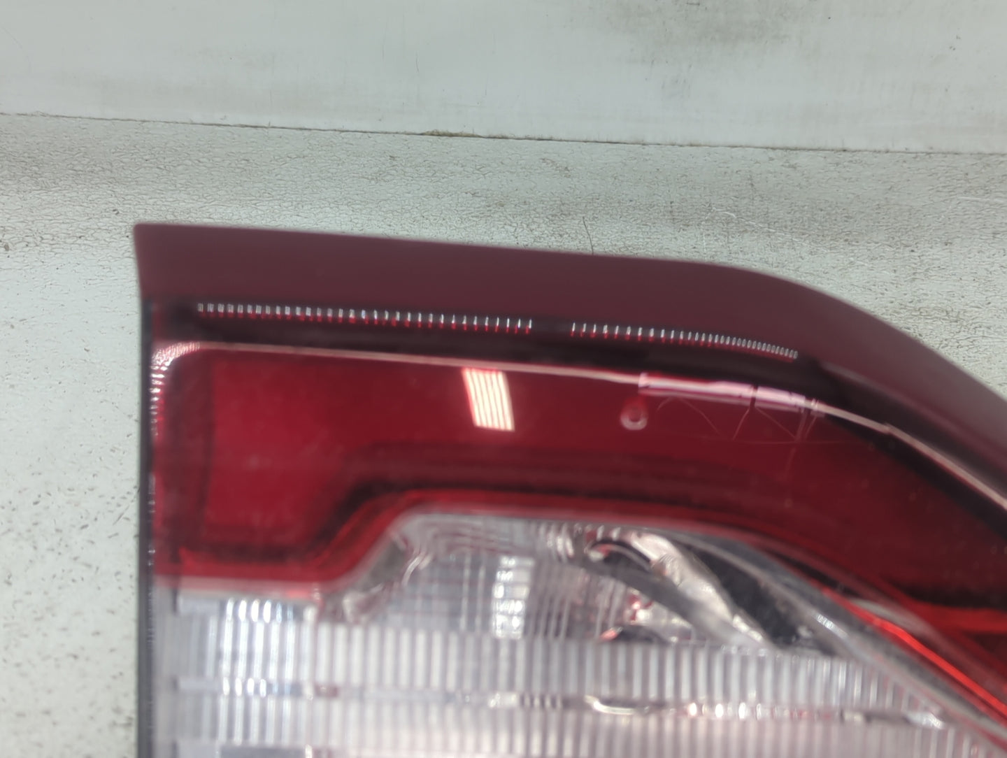 2018-2021 Chevrolet Traverse Tail Light Assembly Passenger Right OEM P/N:84835393 Fits Fits 2018 2019 2020 2021 OEM Used Aut