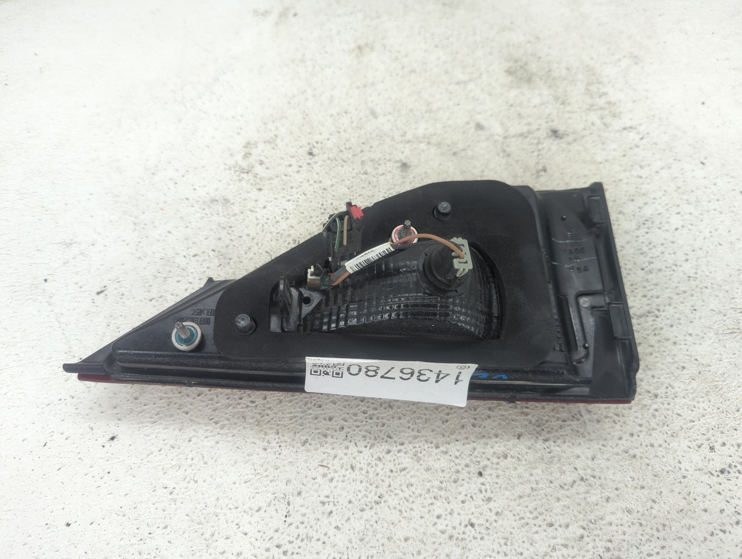 2018-2021 Chevrolet Traverse Tail Light Assembly Passenger Right OEM P/N:84835393 Fits Fits 2018 2019 2020 2021 OEM Used Aut