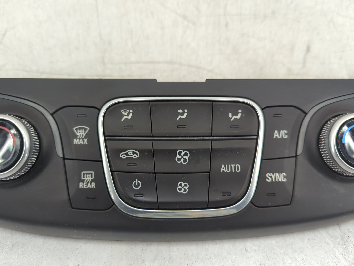 2018 Chevrolet Traverse Climate Control Module Temperature AC/Heater Replacement P/N:84216552 Fits OEM Used Auto Parts - Oem