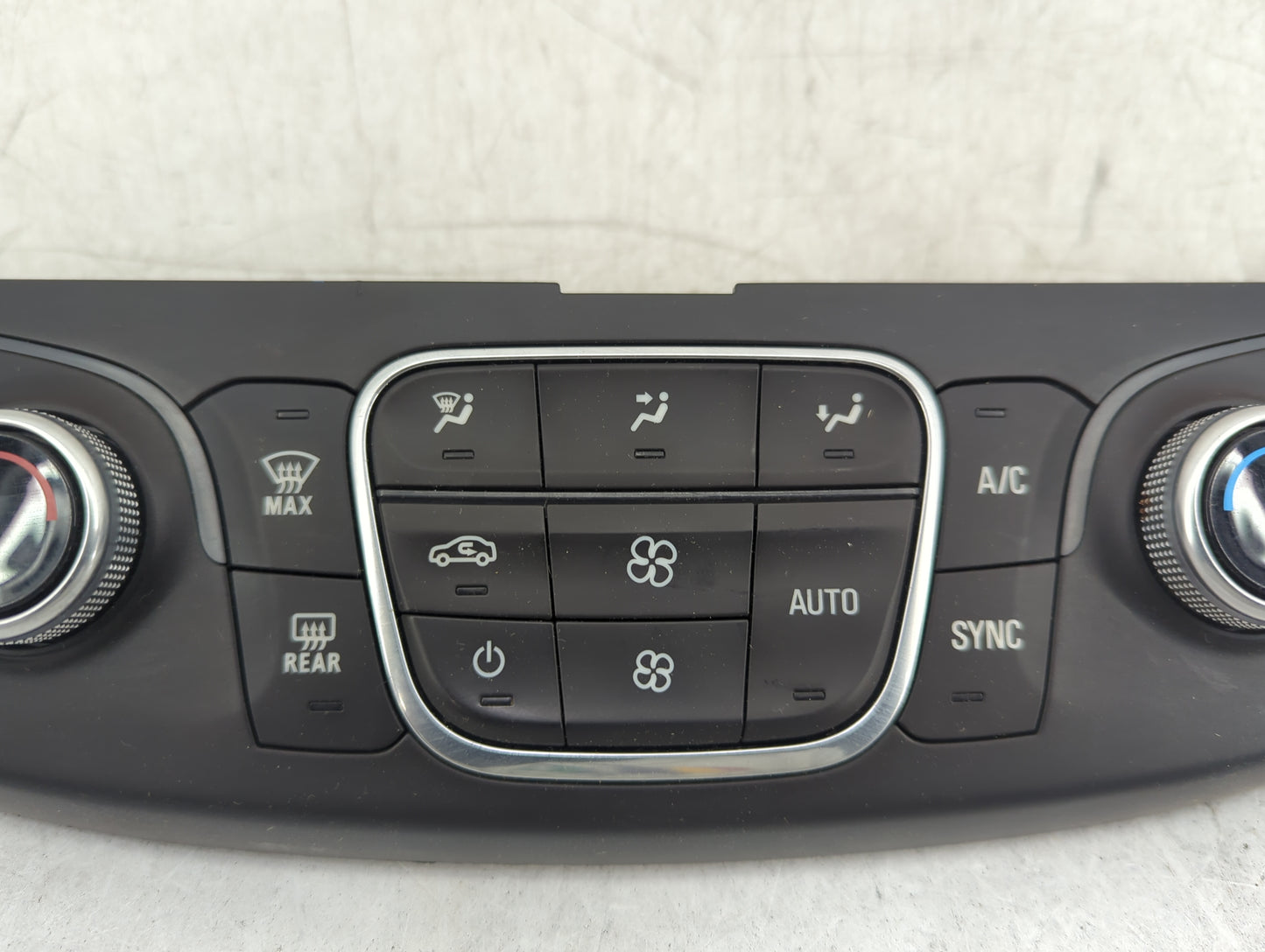 2018 Chevrolet Traverse Climate Control Module Temperature AC/Heater Replacement P/N:84216552 Fits OEM Used Auto Parts - Oem