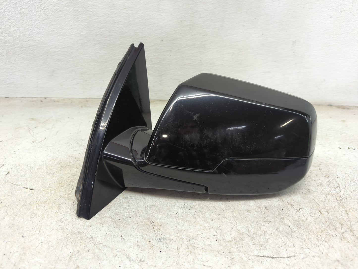 2018-2022 Chevrolet Traverse Driver Side View Mirror - Left Door Mirror OEM Used - Oemusedautoparts1.com