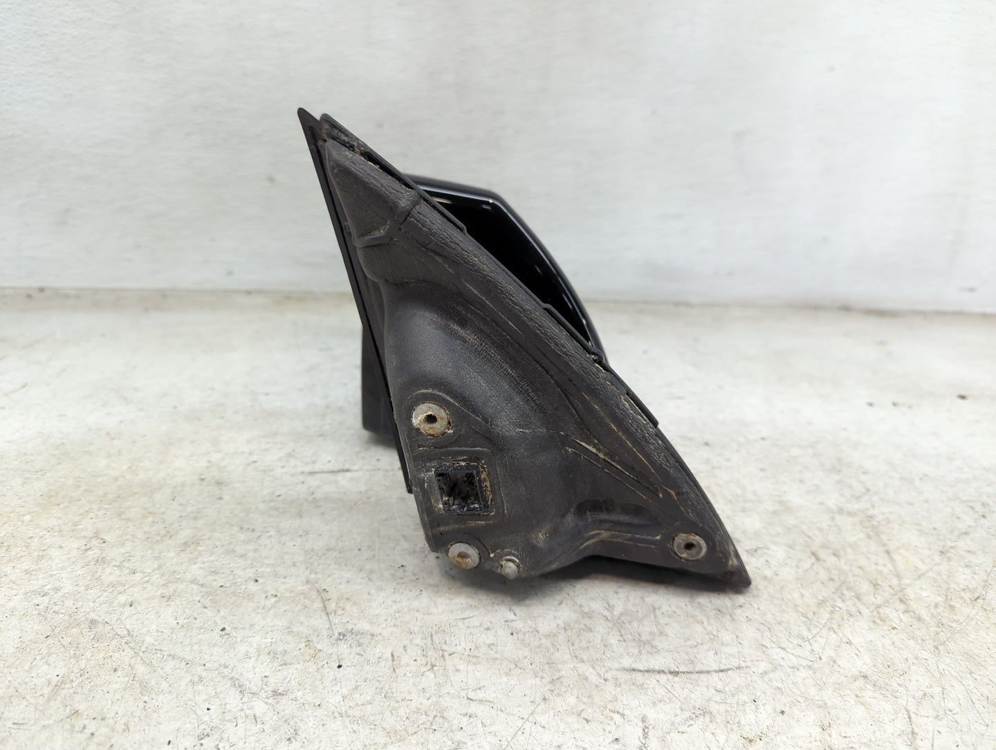 2018-2022 Chevrolet Traverse Driver Side View Mirror - Left Door Mirror OEM Used - Oemusedautoparts1.com