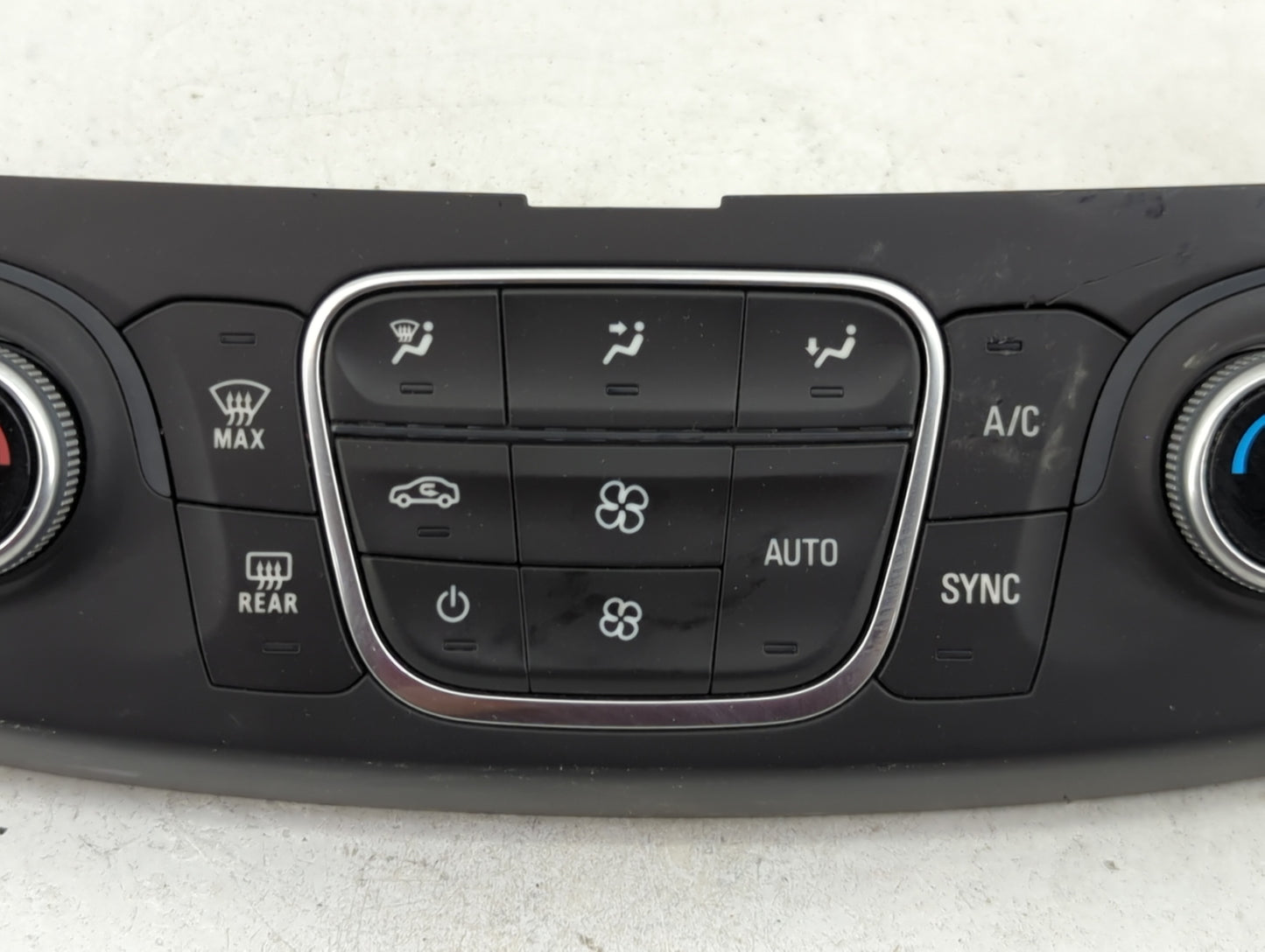 2018 Chevrolet Traverse Climate Control Module Temperature AC/Heater Replacement P/N:84216552 7370200000000X Fits OEM Used A
