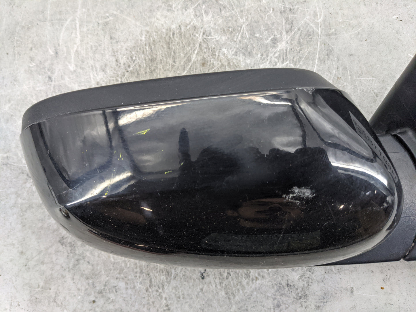 2018-2022 Chevrolet Traverse Driver Side View Mirror - Left Door Mirror OEM Used - Oemusedautoparts1.com